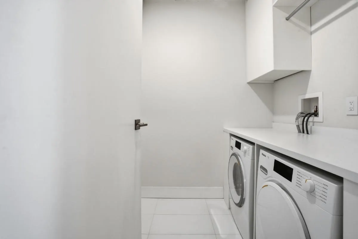6707 Nelson Avenue #406