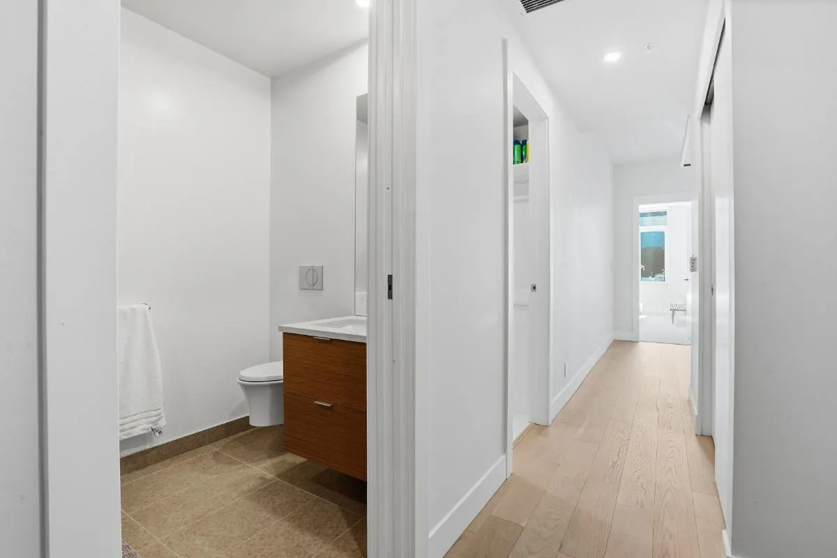 6707 Nelson Avenue #406