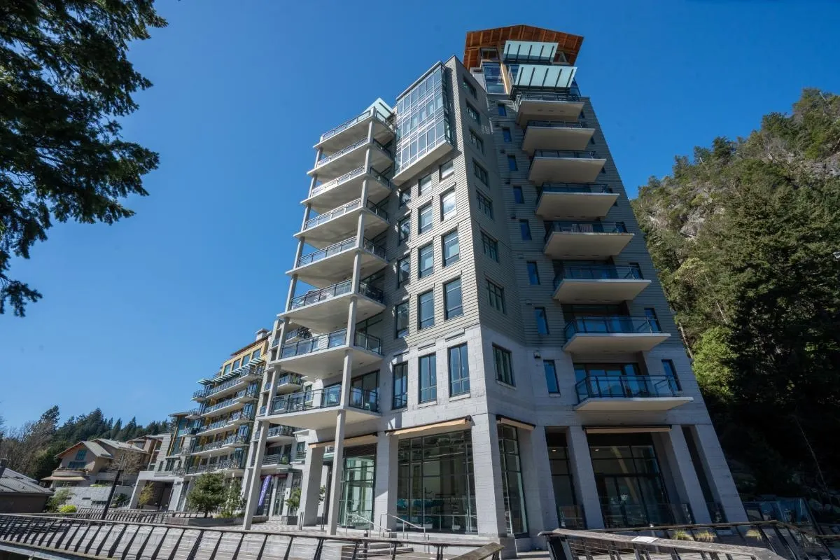 6707 Nelson Avenue #406