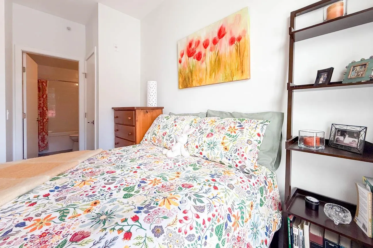 3205 Mountain #402