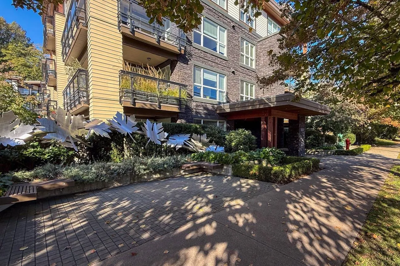 3205 Mountain #402