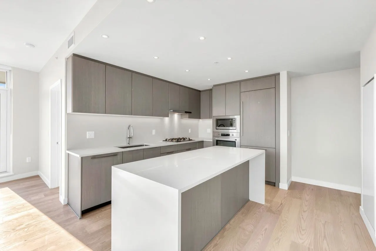 6138 Birney Avenue #802