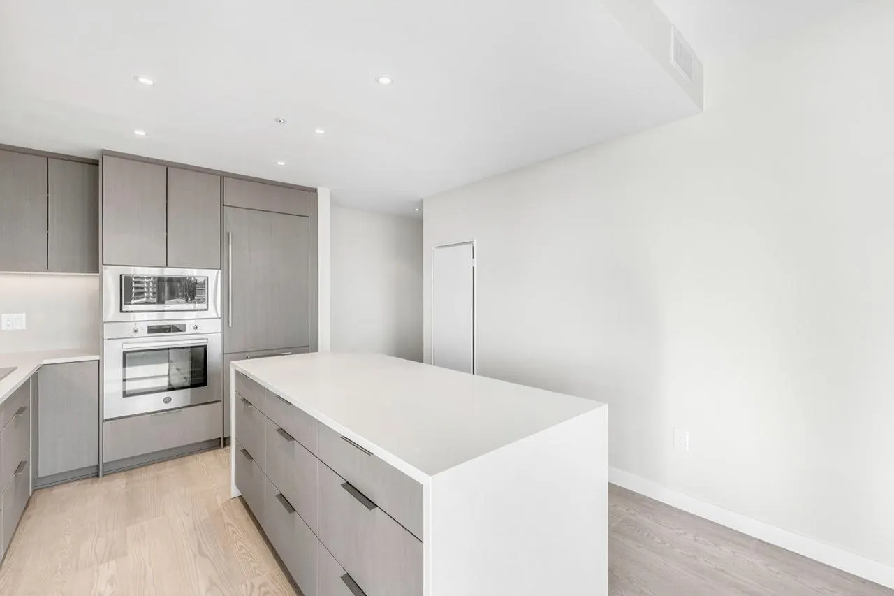 6138 Birney Avenue #802