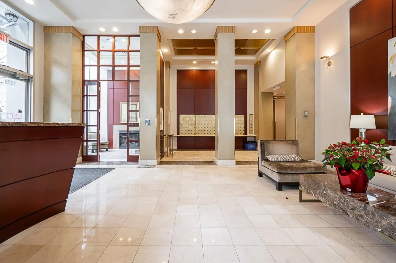 1228 Marinaside Crescent #302