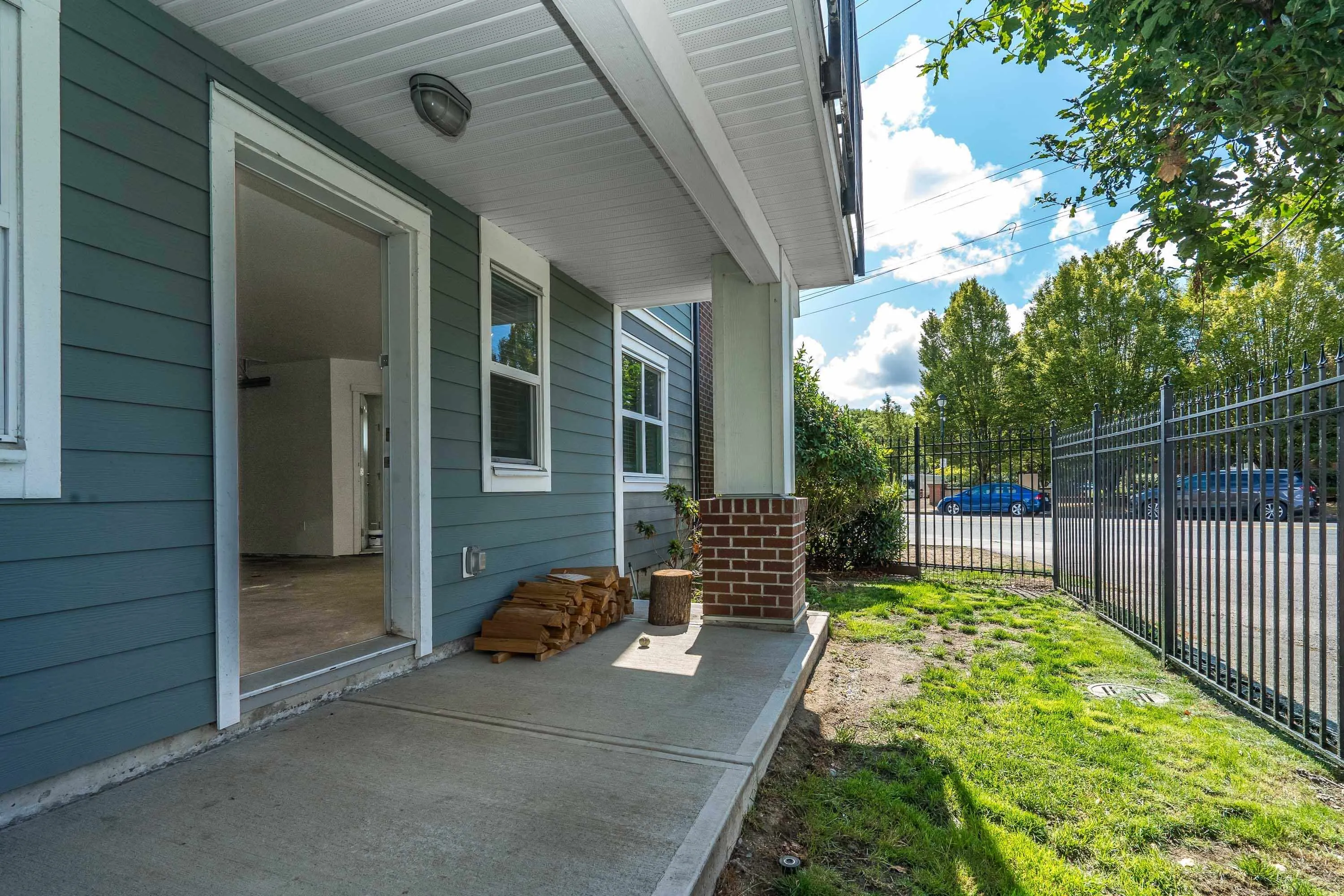 20723 Fraser Highway #01