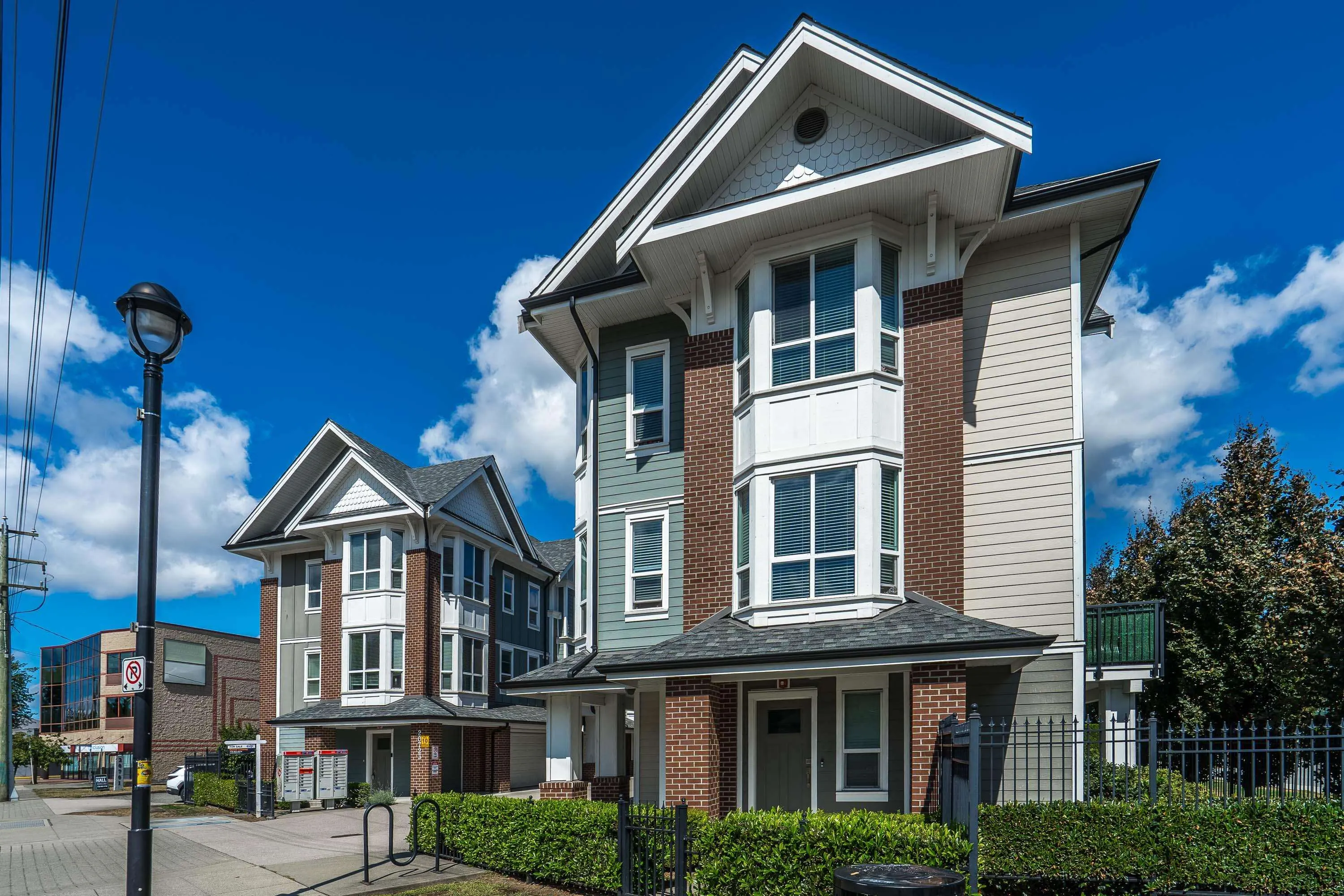 20723 Fraser Highway #01