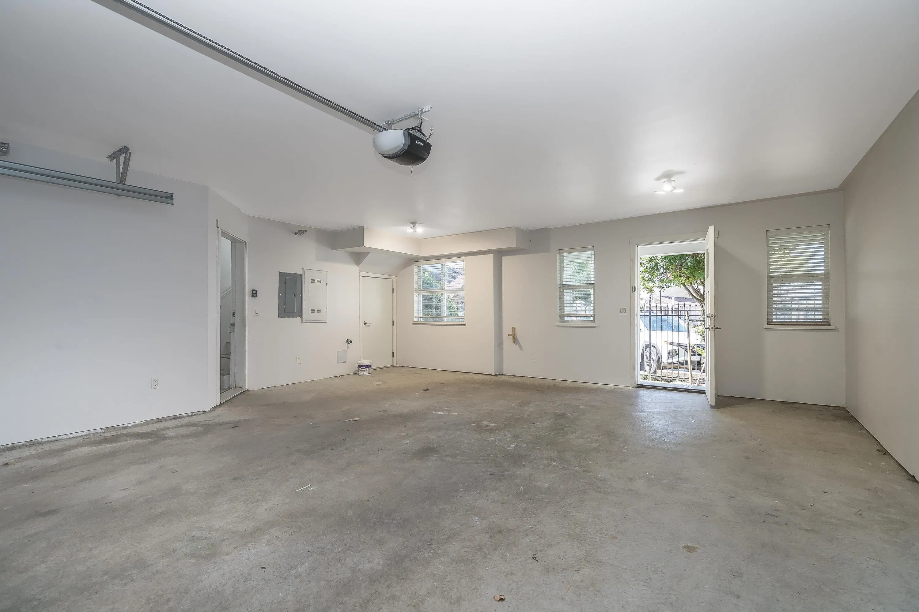 20723 Fraser Highway #01