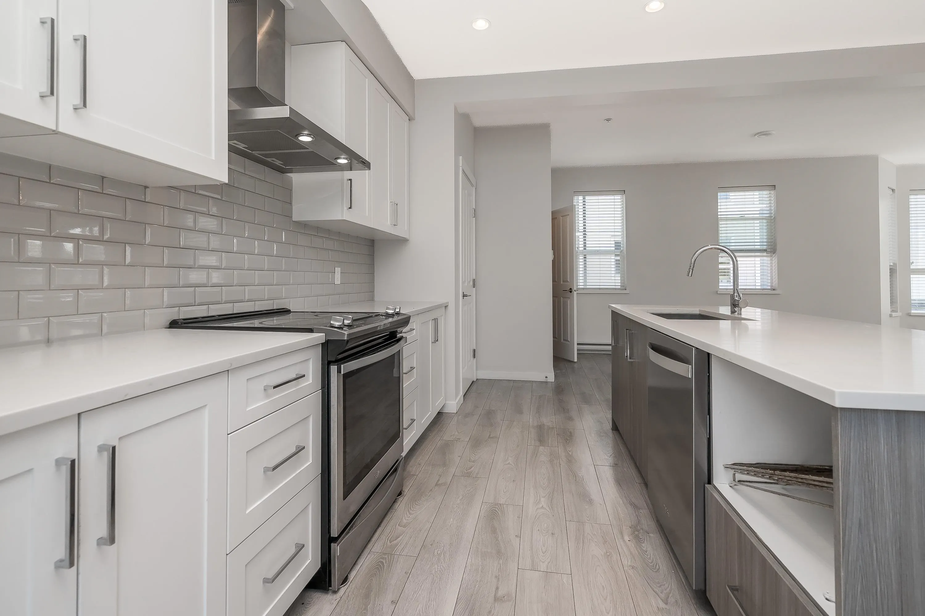 20723 Fraser Highway #01