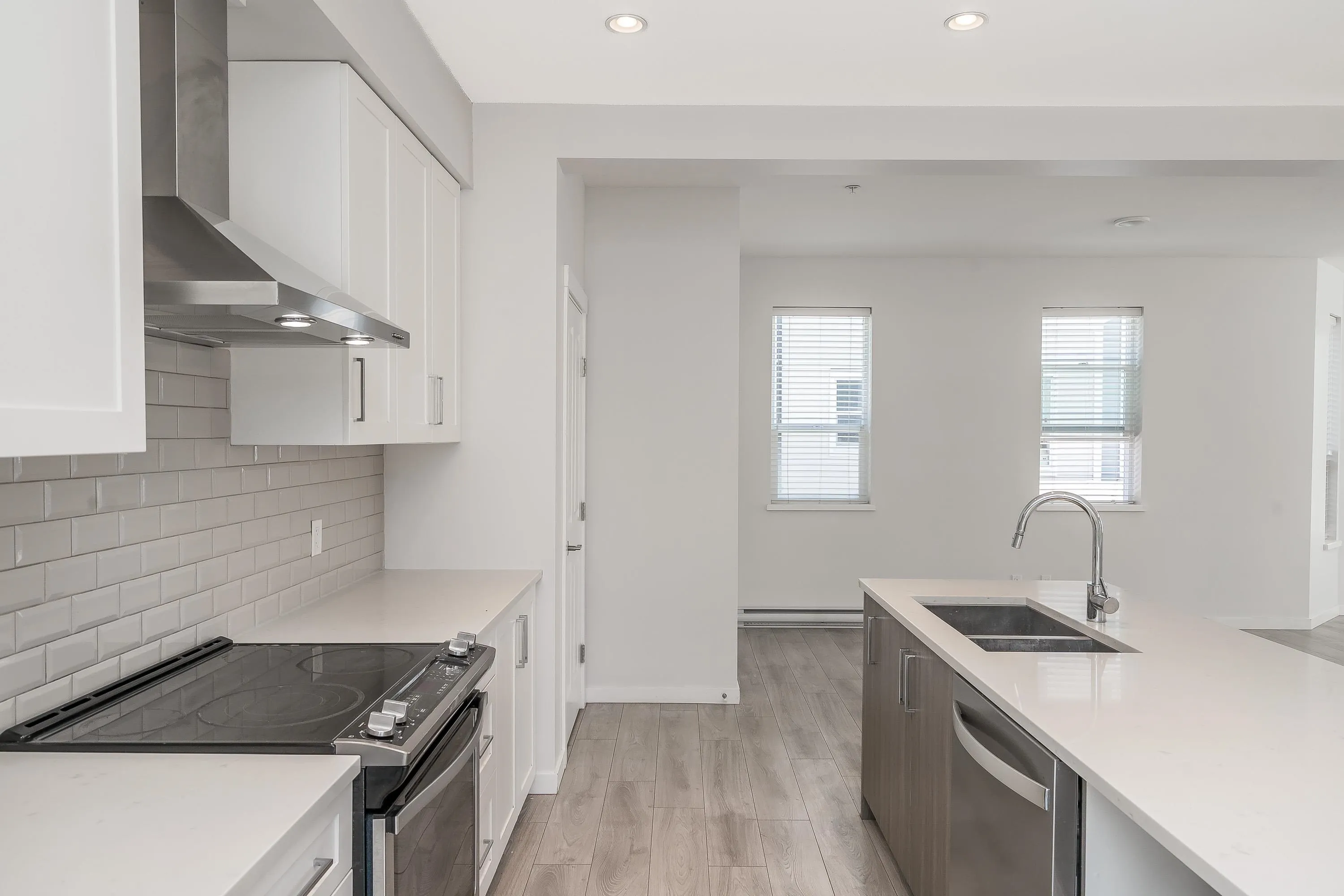 20723 Fraser Highway #01