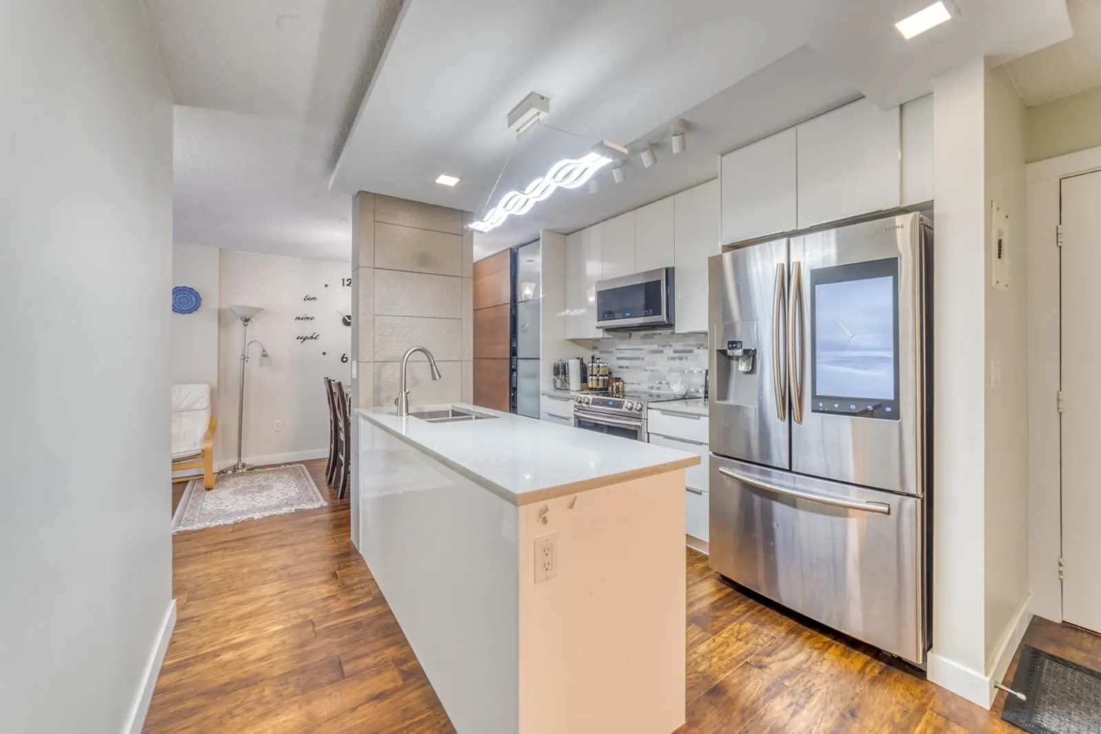 2004 Fullerton Avenue #1205
