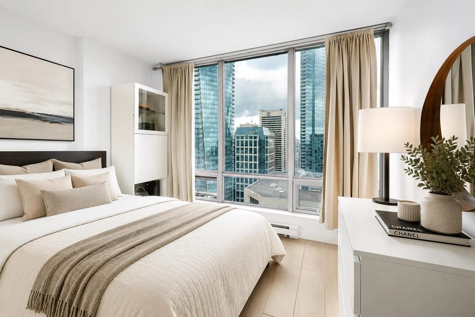 1200 W Georgia Street #3304