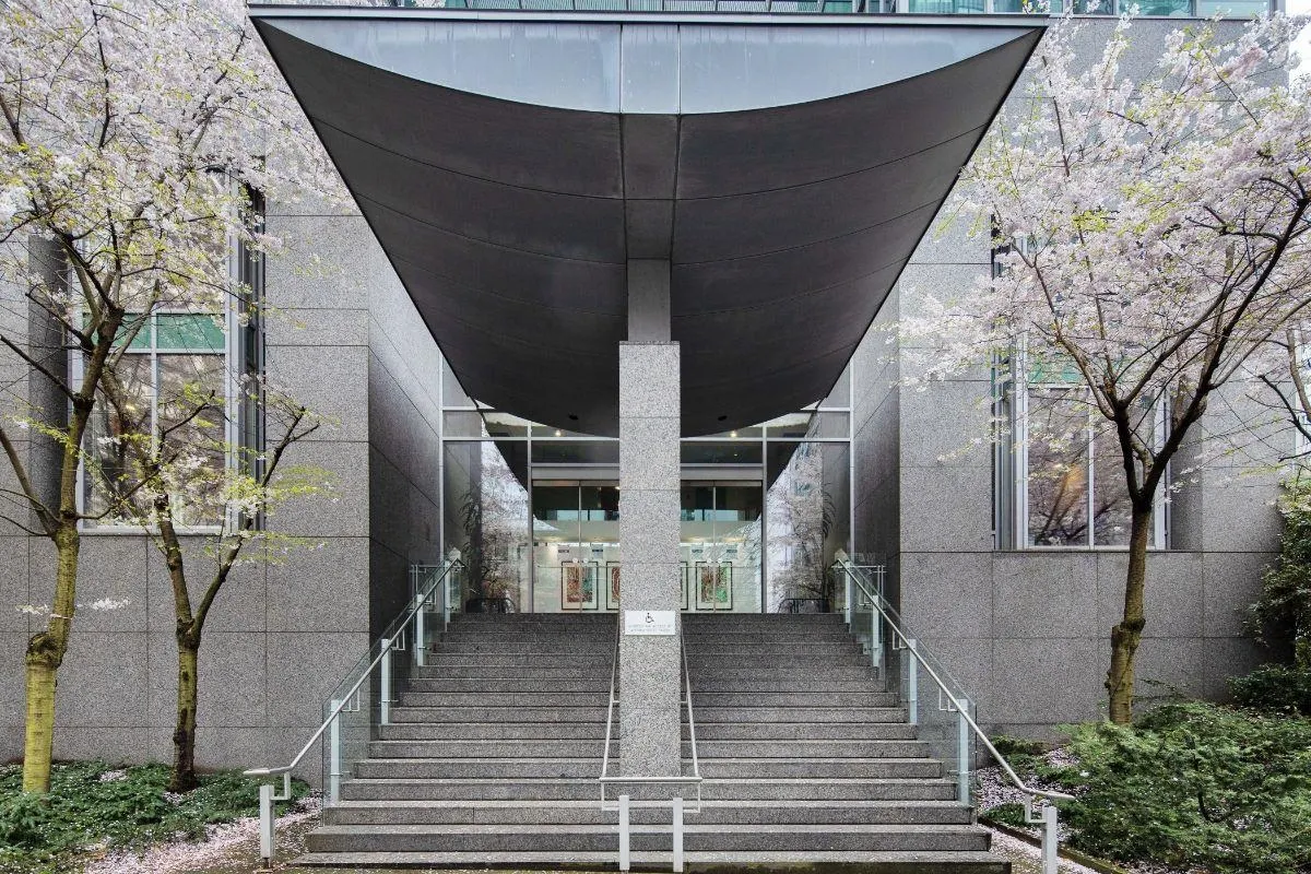 1200 W Georgia Street #3304