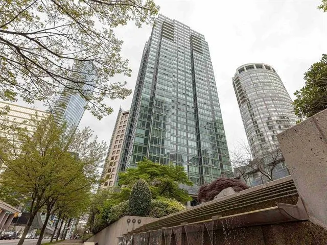 1200 W Georgia Street #3304