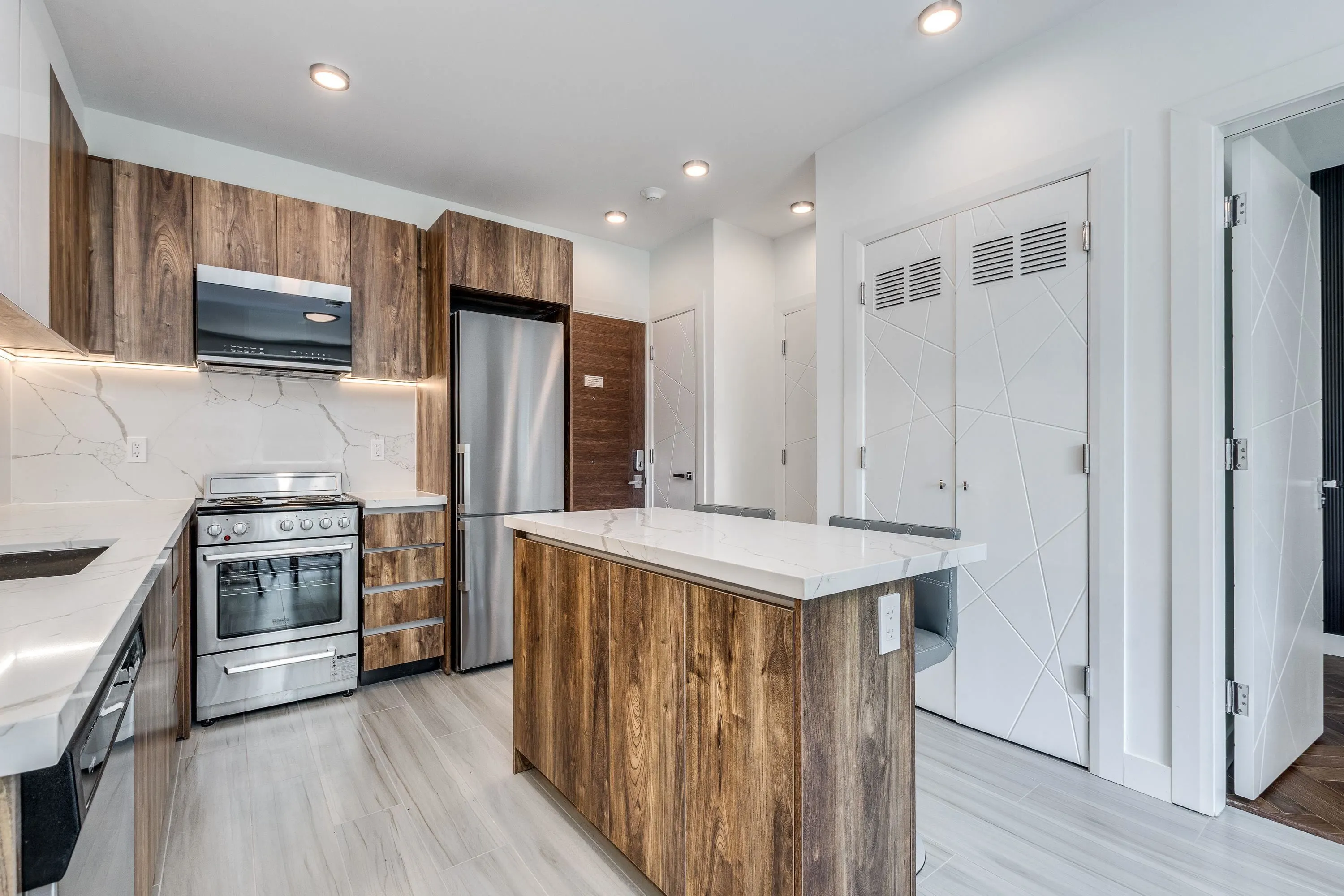 1168 Pendrell Street #207
