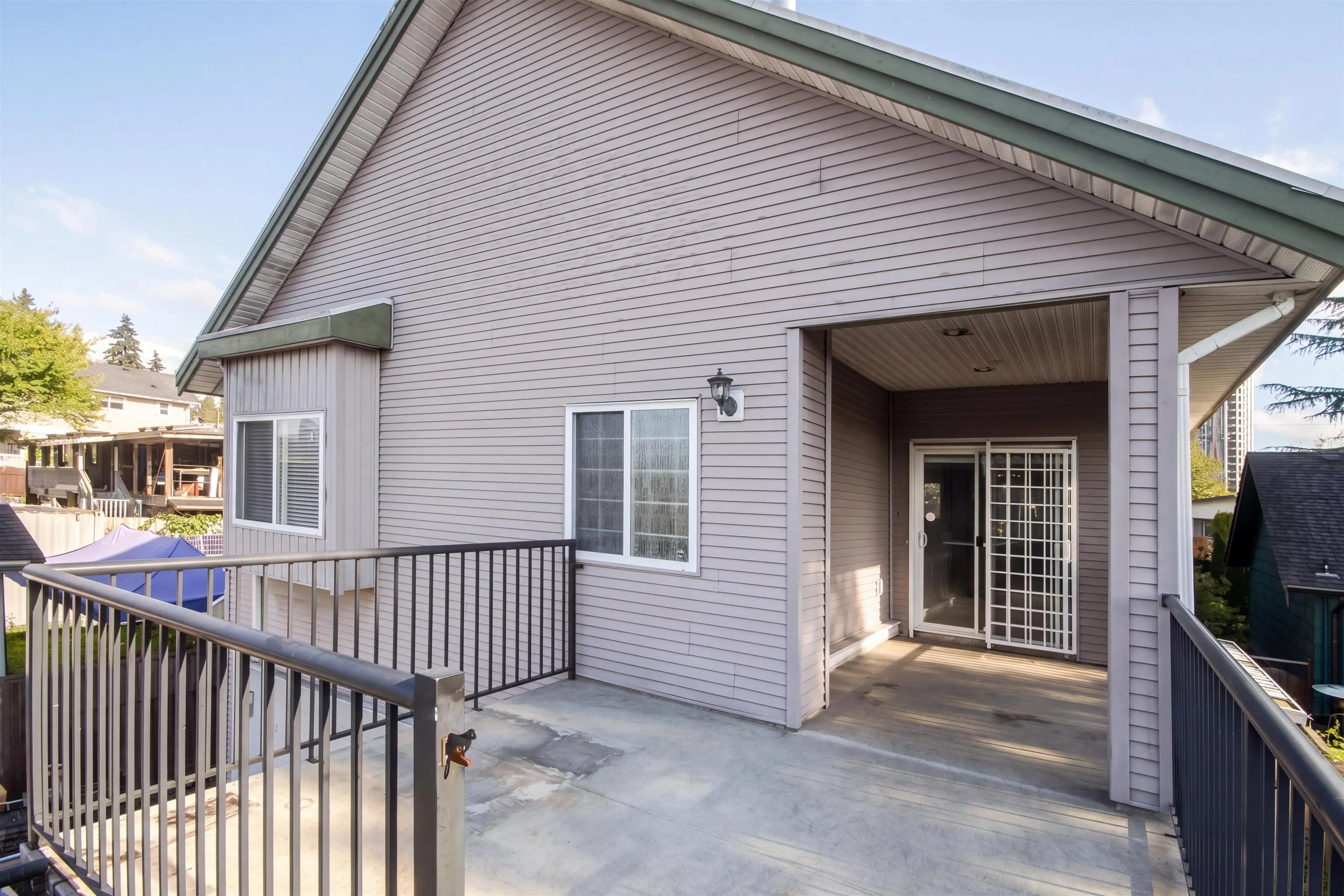 213 Bernatchey Street
