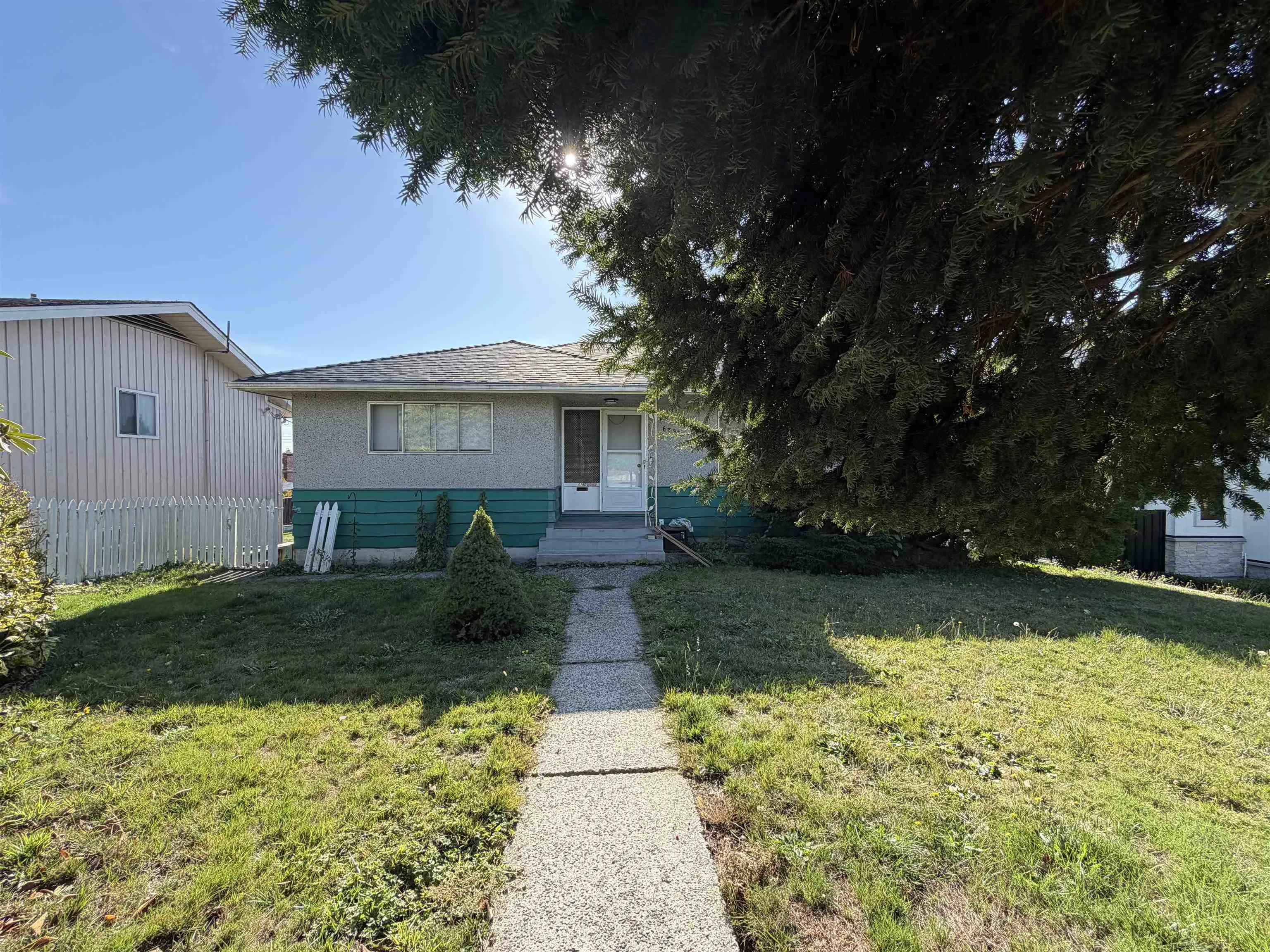 6790 Hycrest Drive