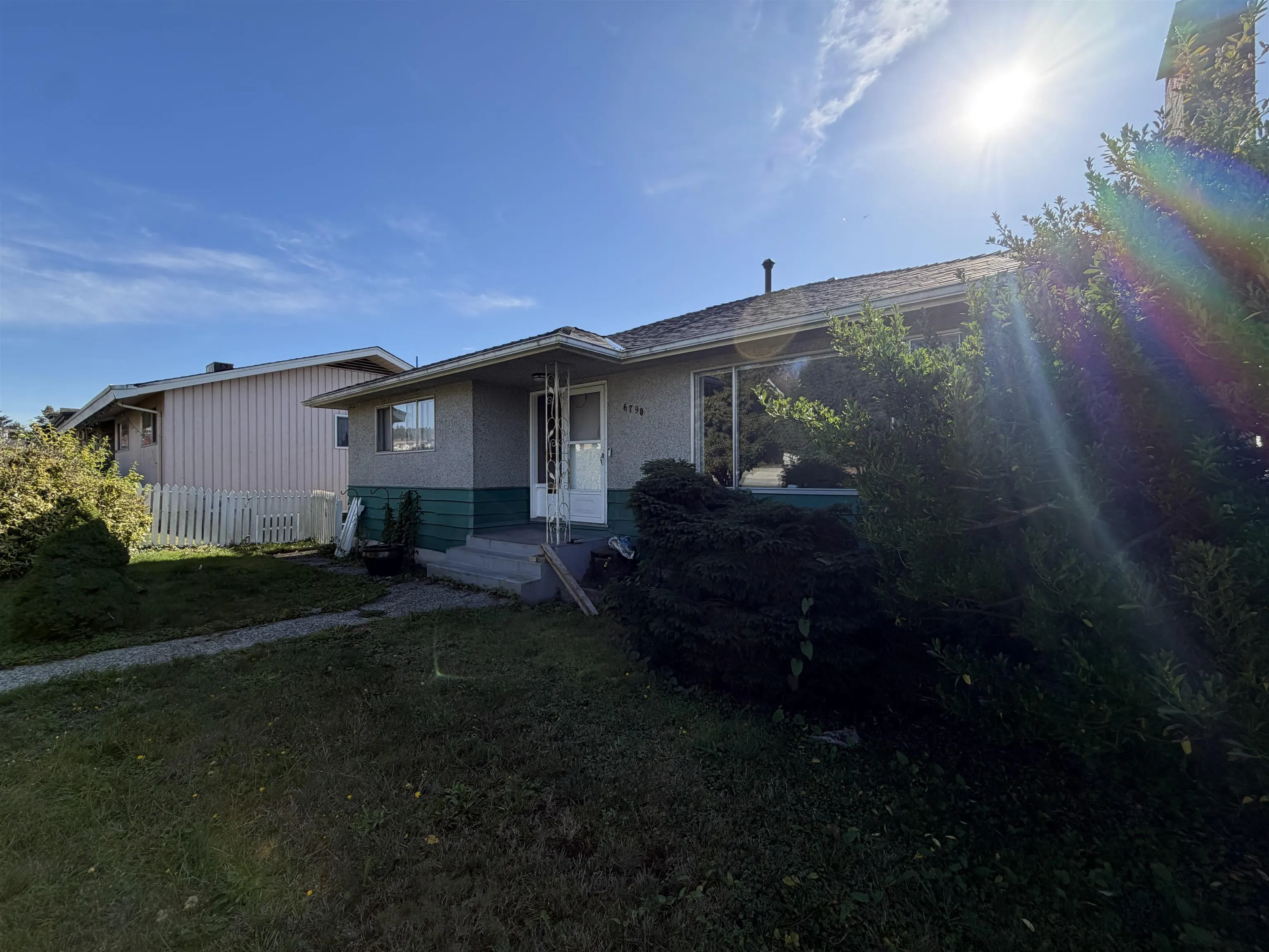 6790 Hycrest Drive