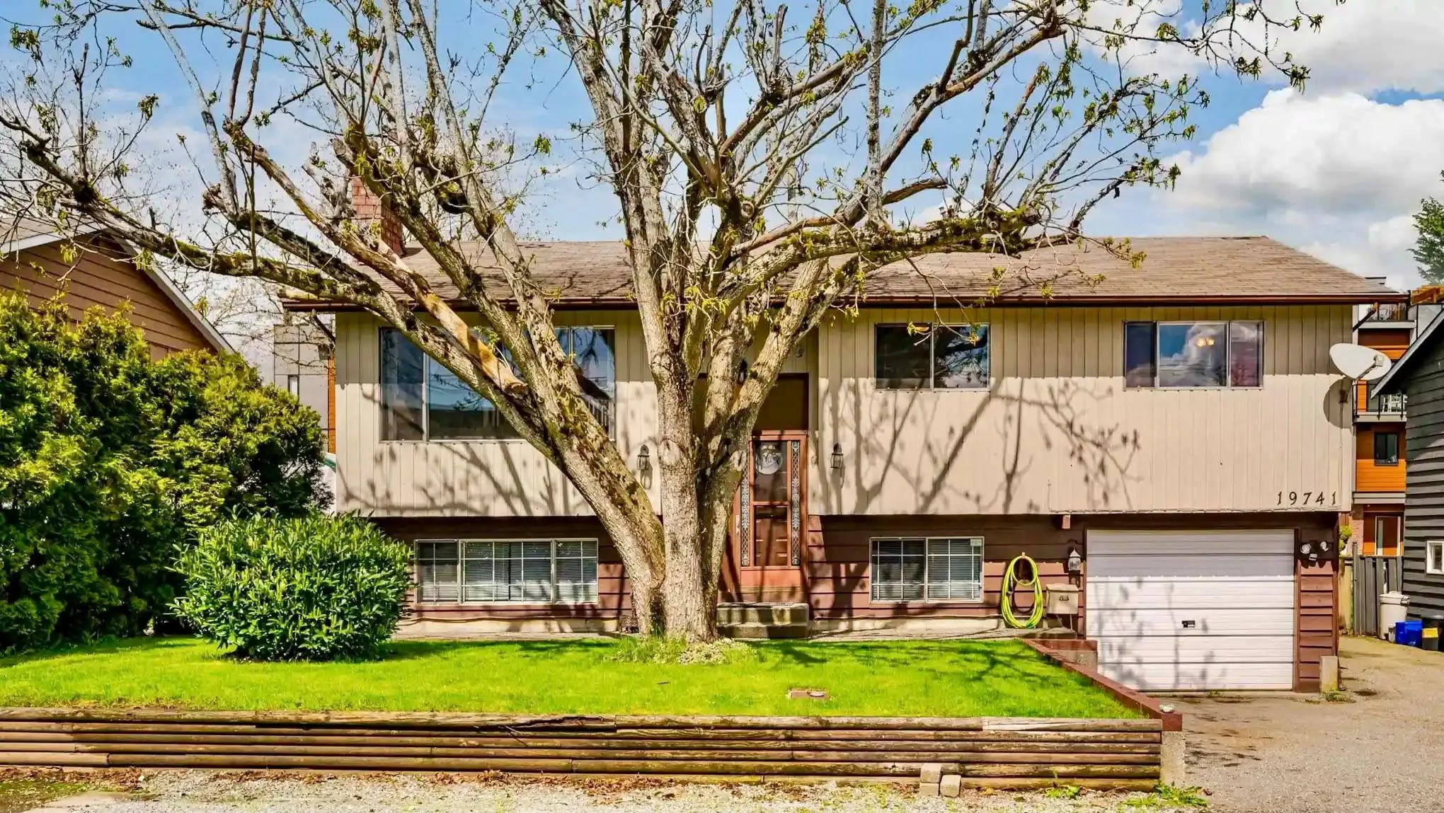 19741 54a Avenue #Main
