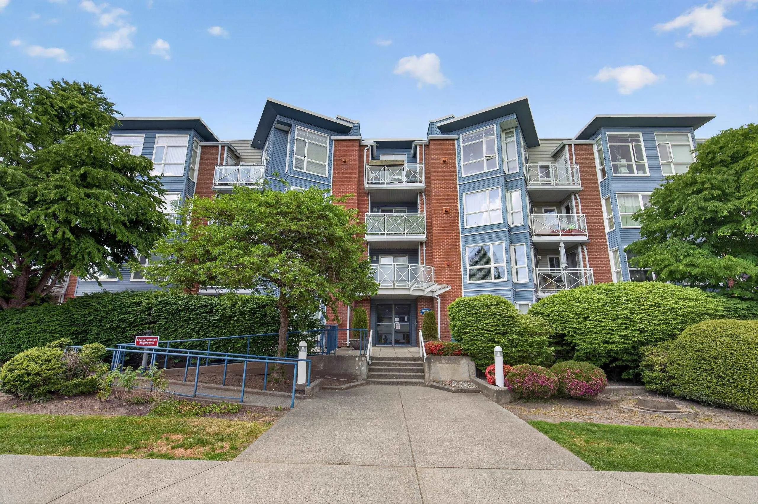 20245 53 Avenue #101