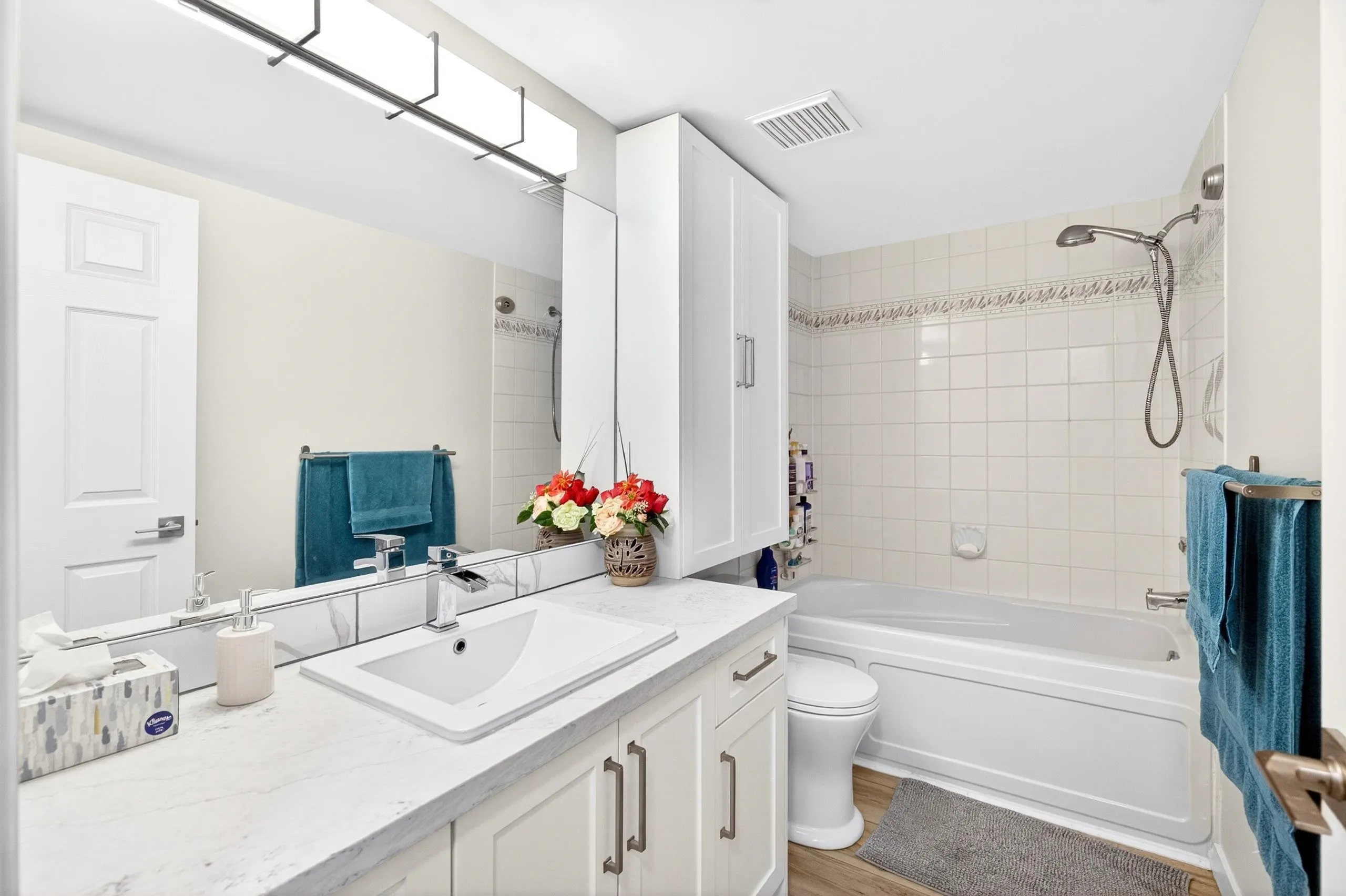 20245 53 Avenue #101
