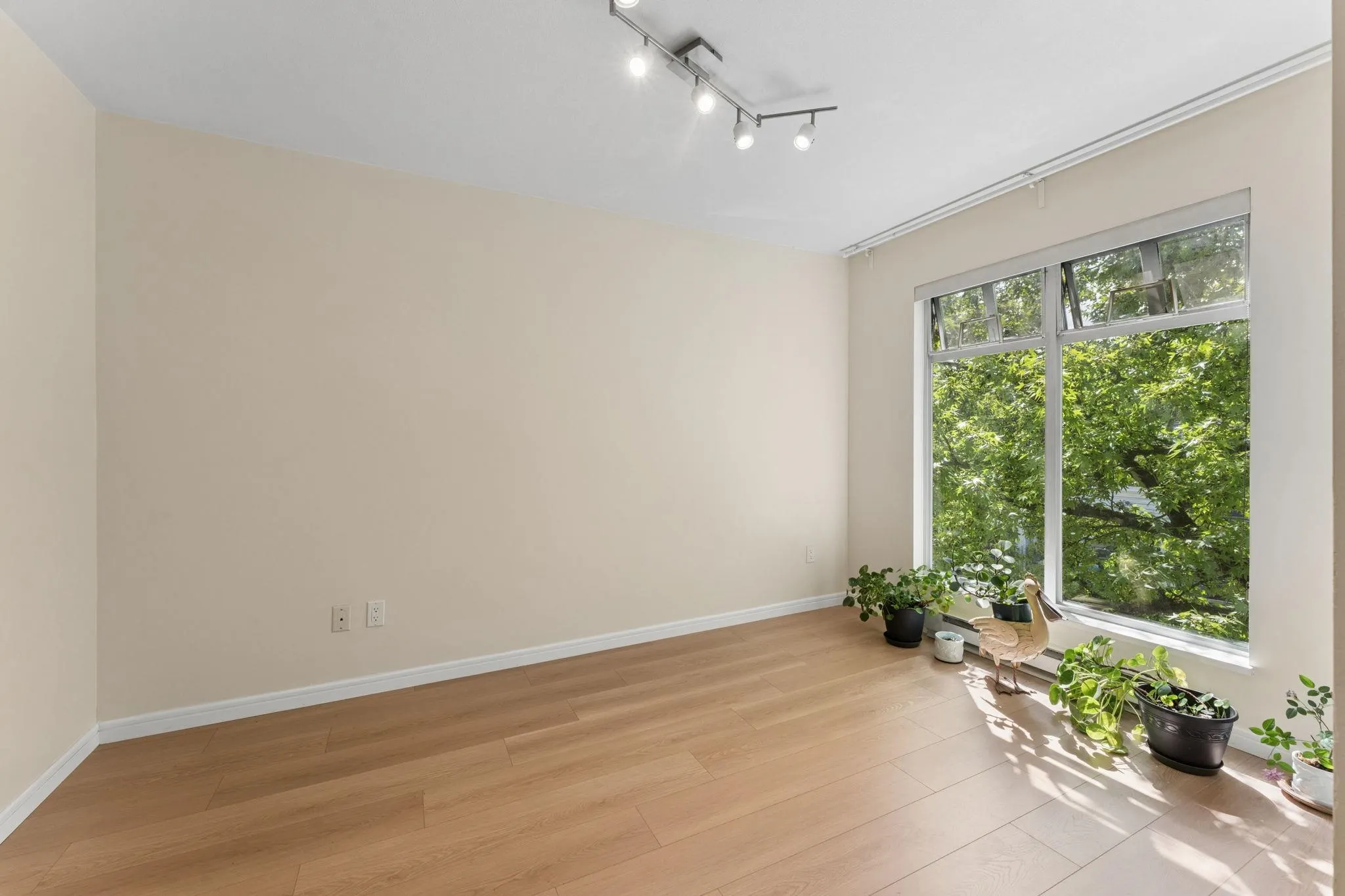 3727 W 10th Avenue #410