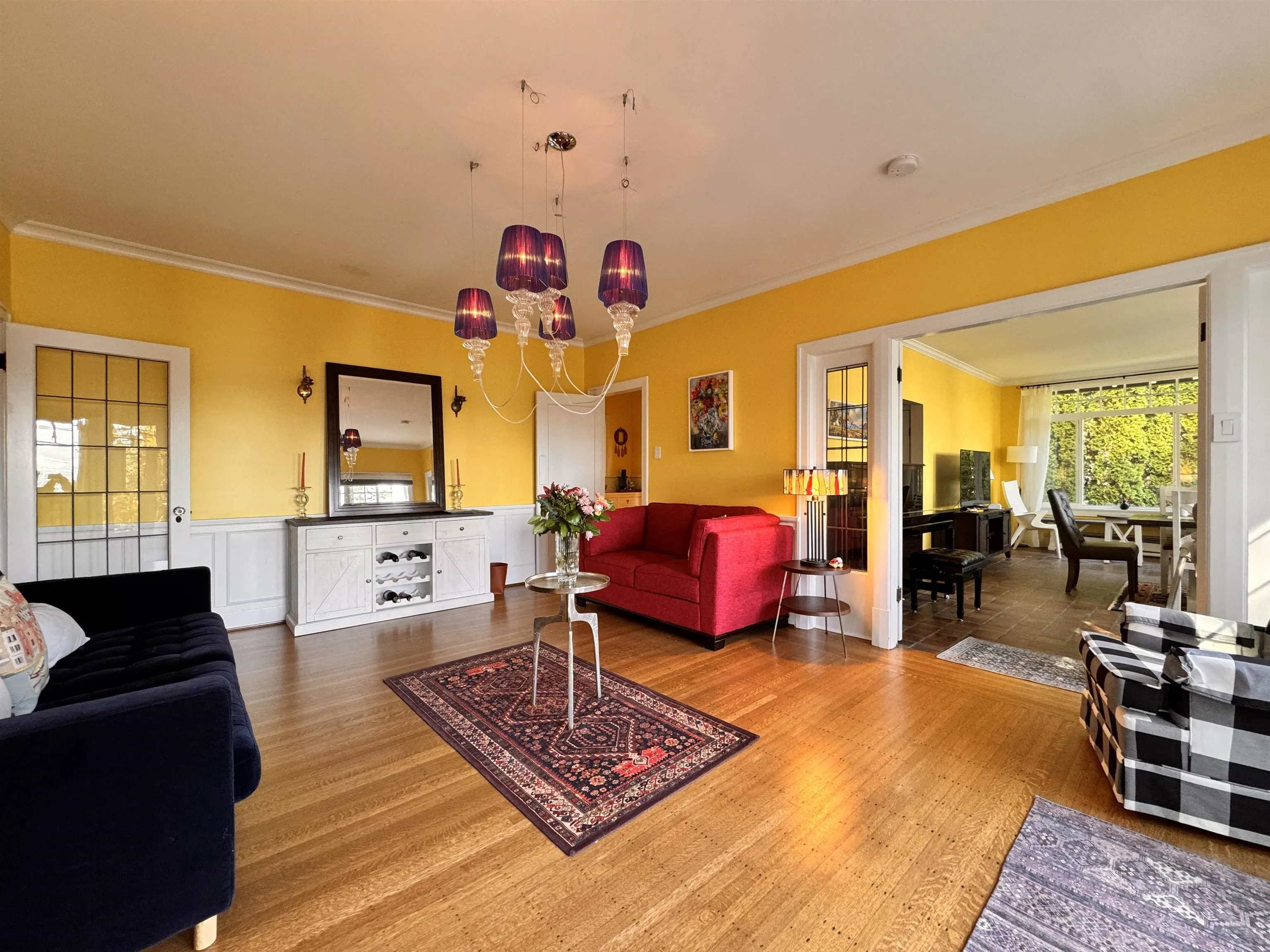 4670 Piccadilly South
