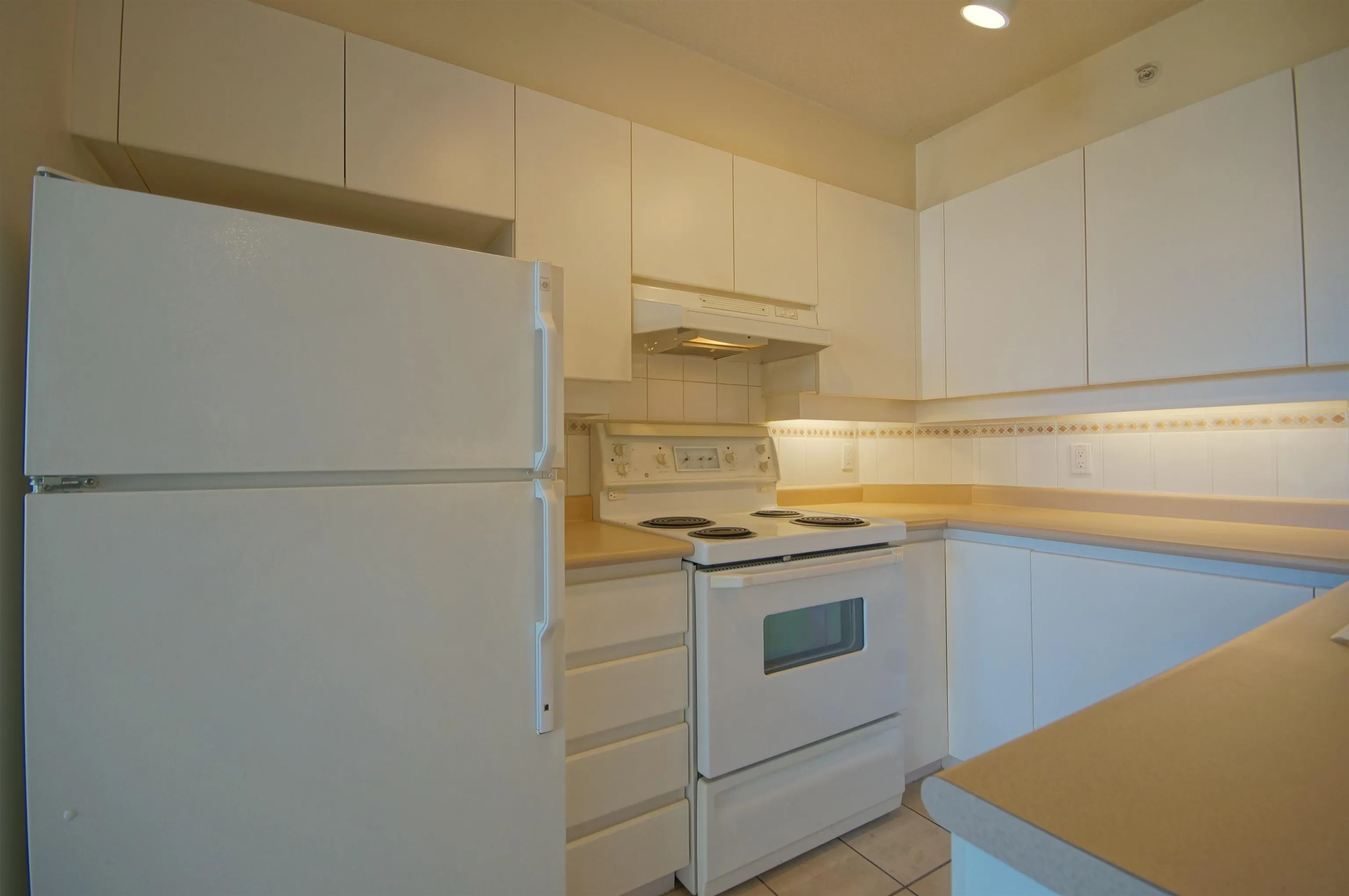 8297 Saba Road #806