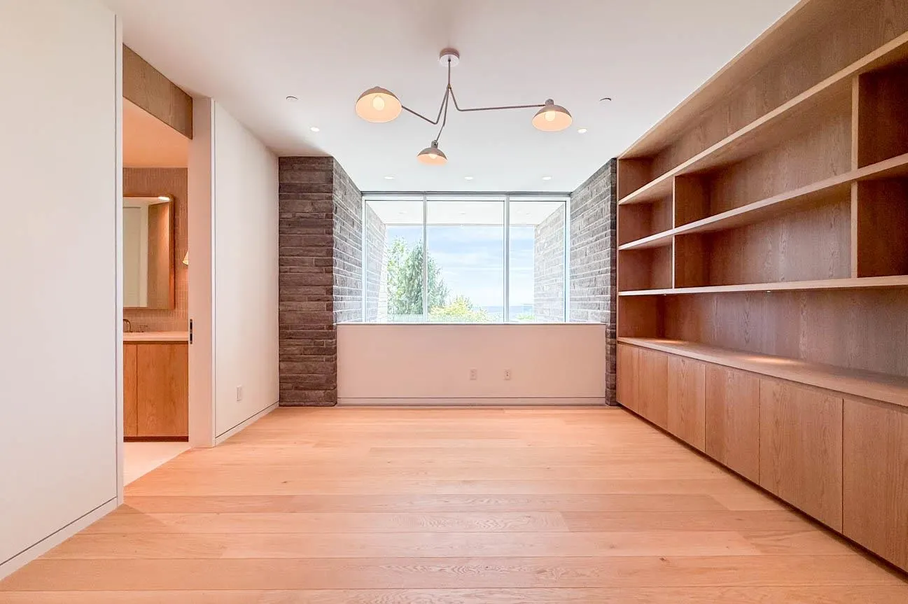 2390 Westhill Drive