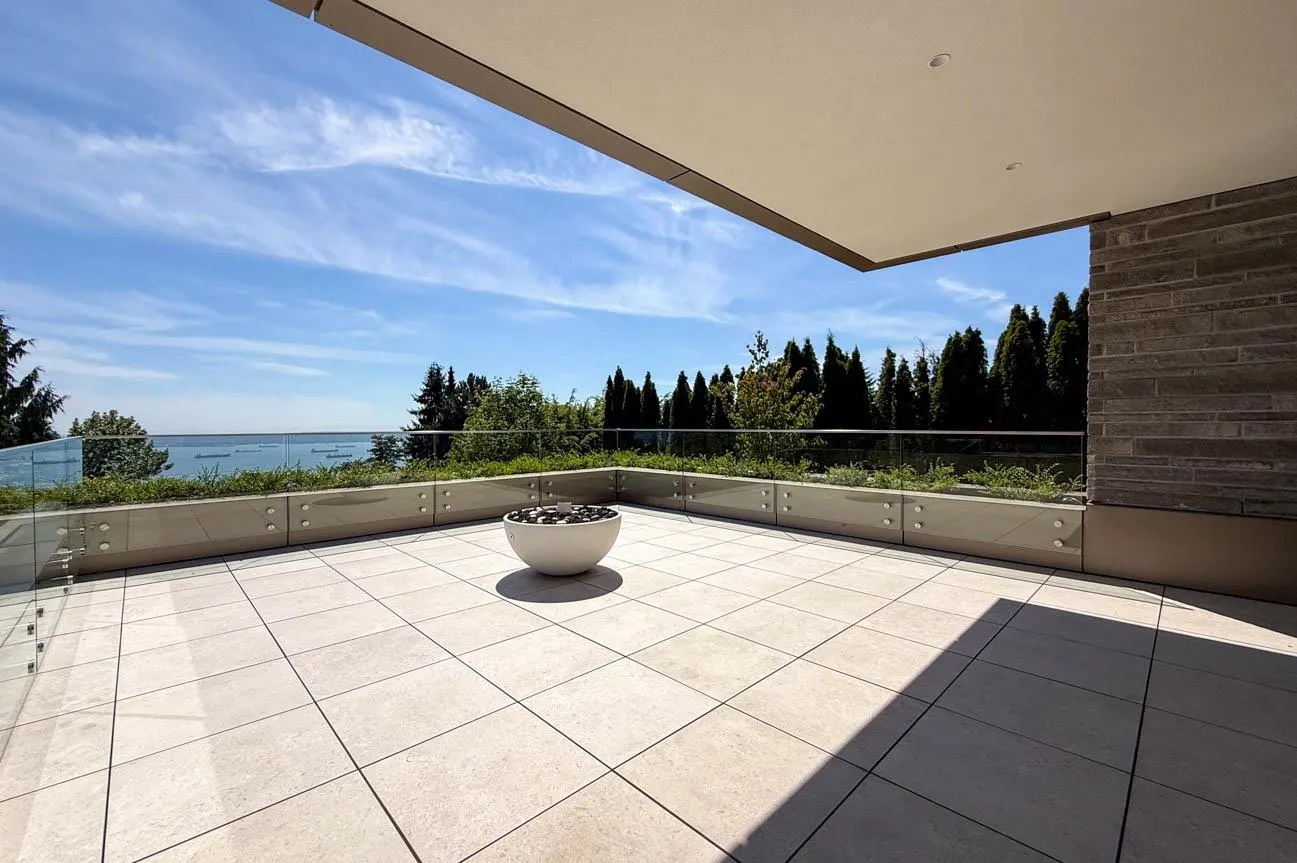 2390 Westhill Drive