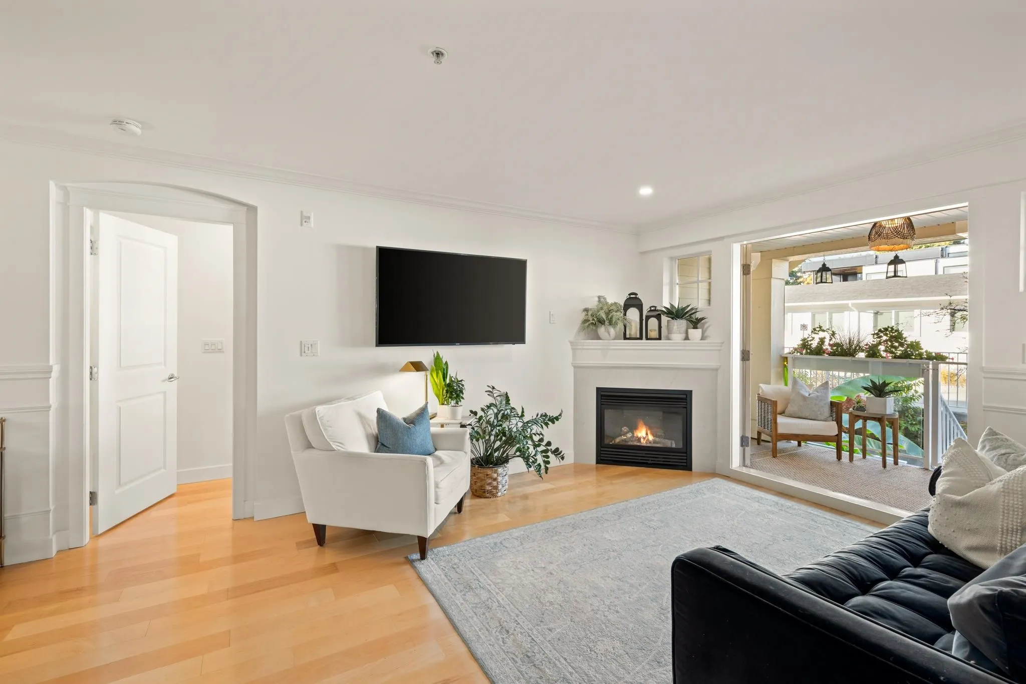 15621 Marine Drive #203
