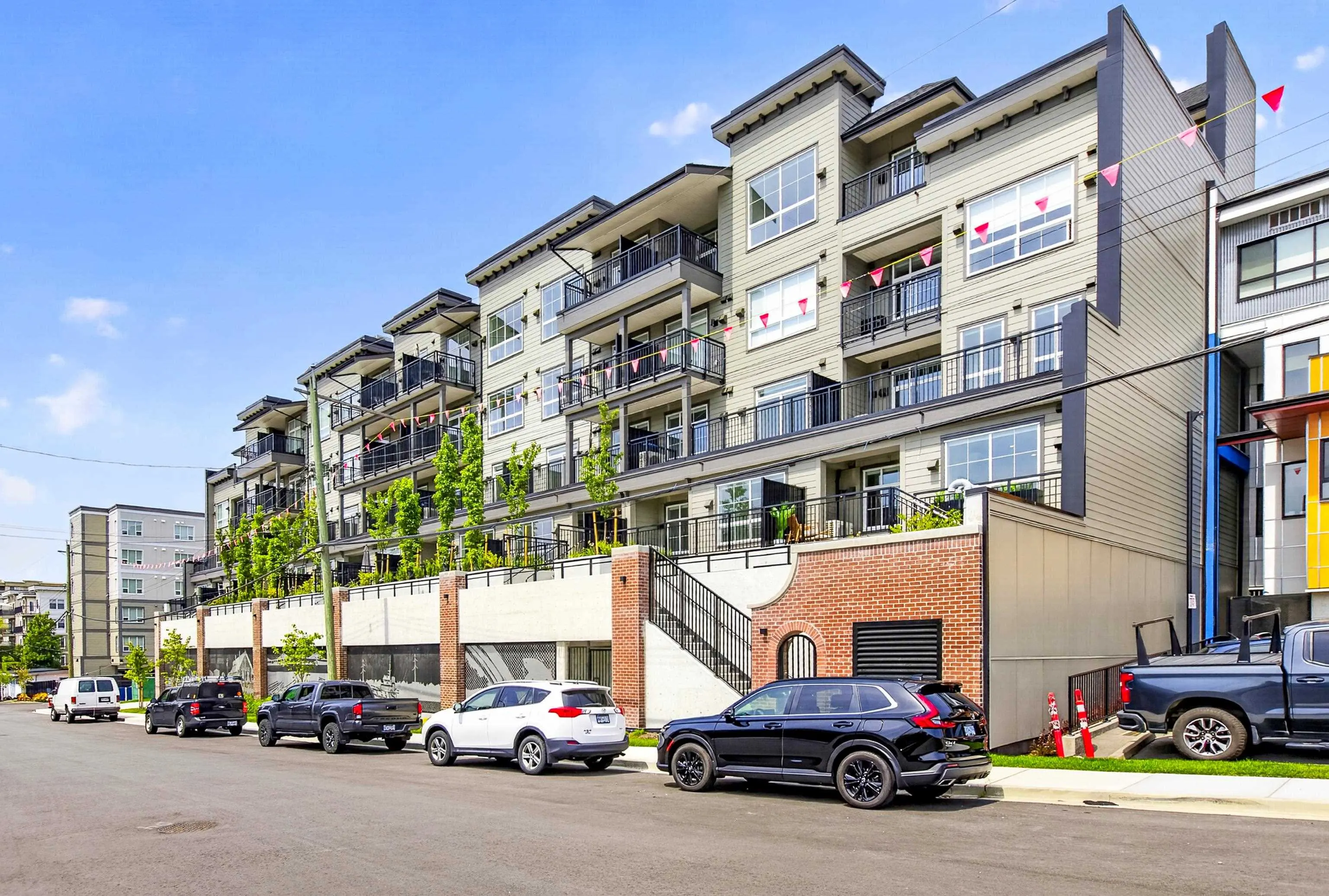 22348 North Avenue Avenue #417
