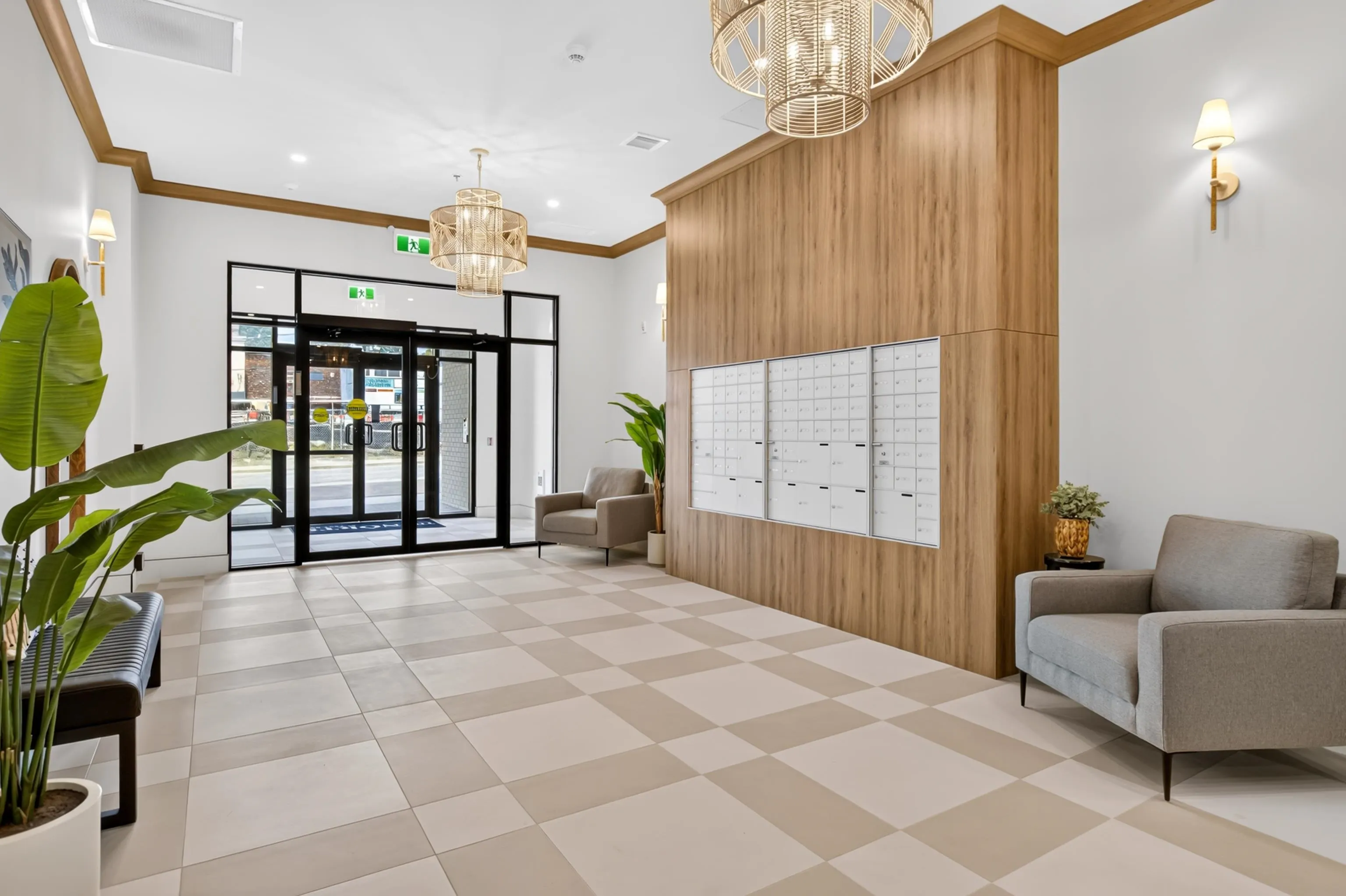 22348 North Avenue Avenue #417