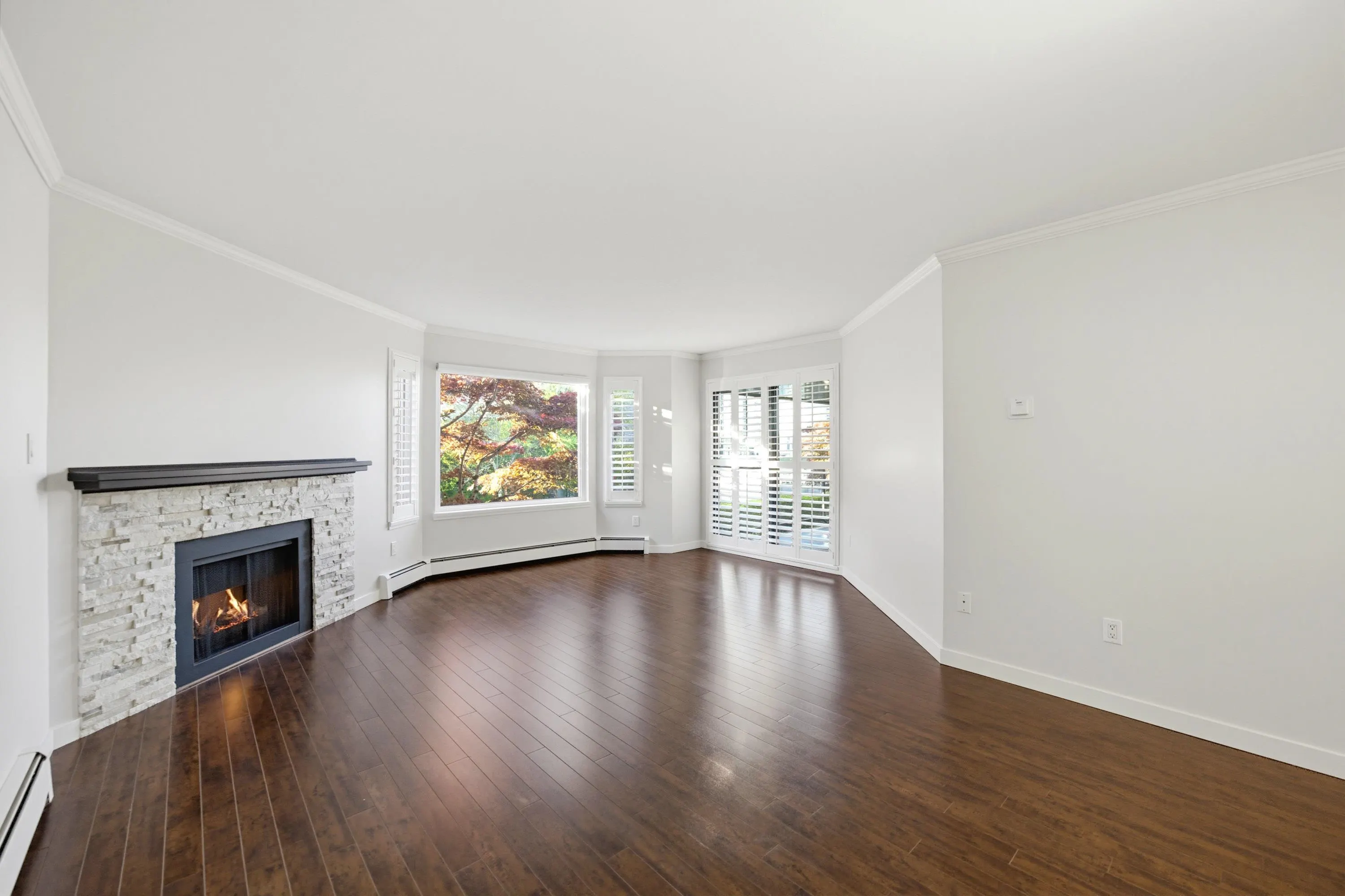 15300 17 Avenue #206