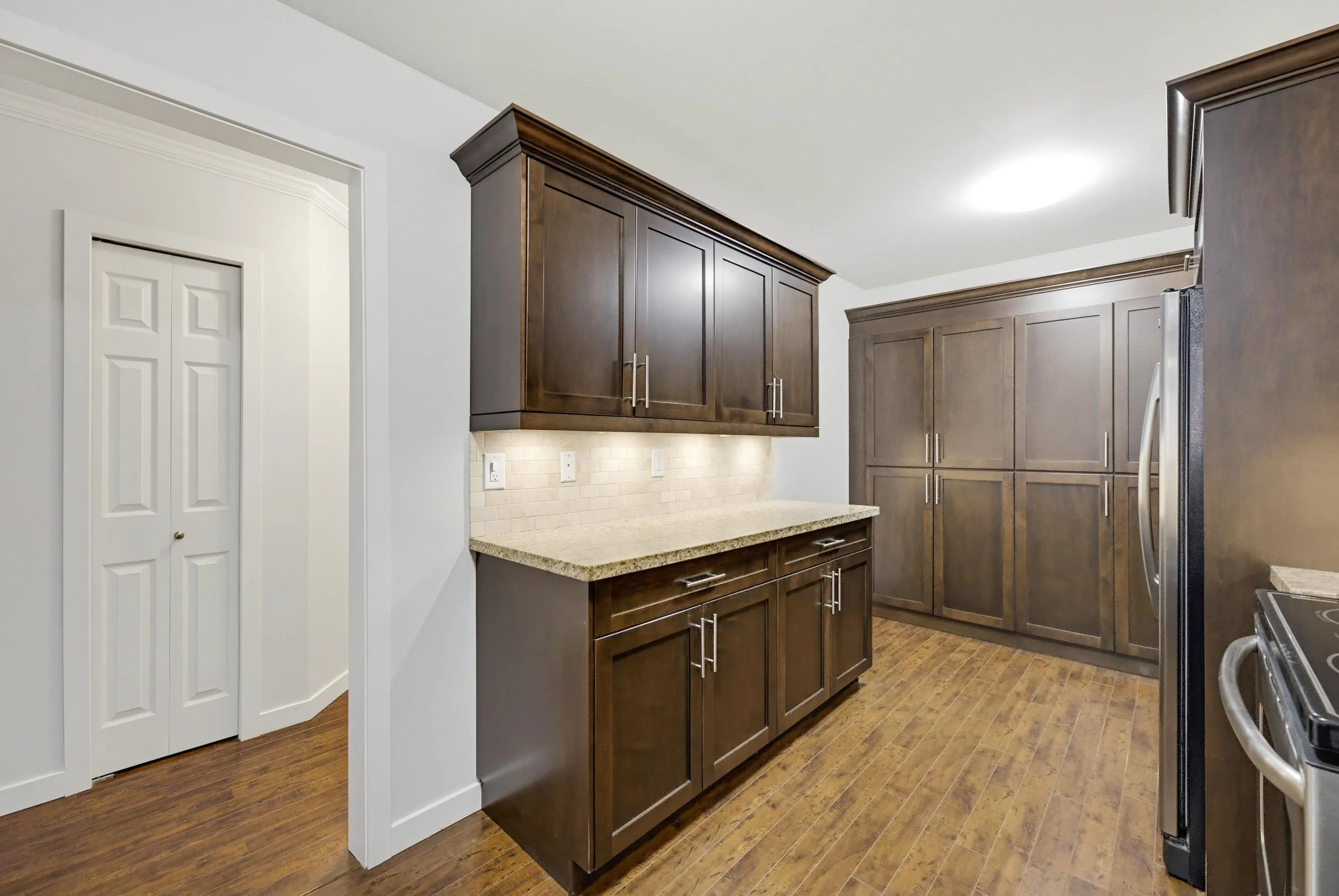 15300 17 Avenue #206