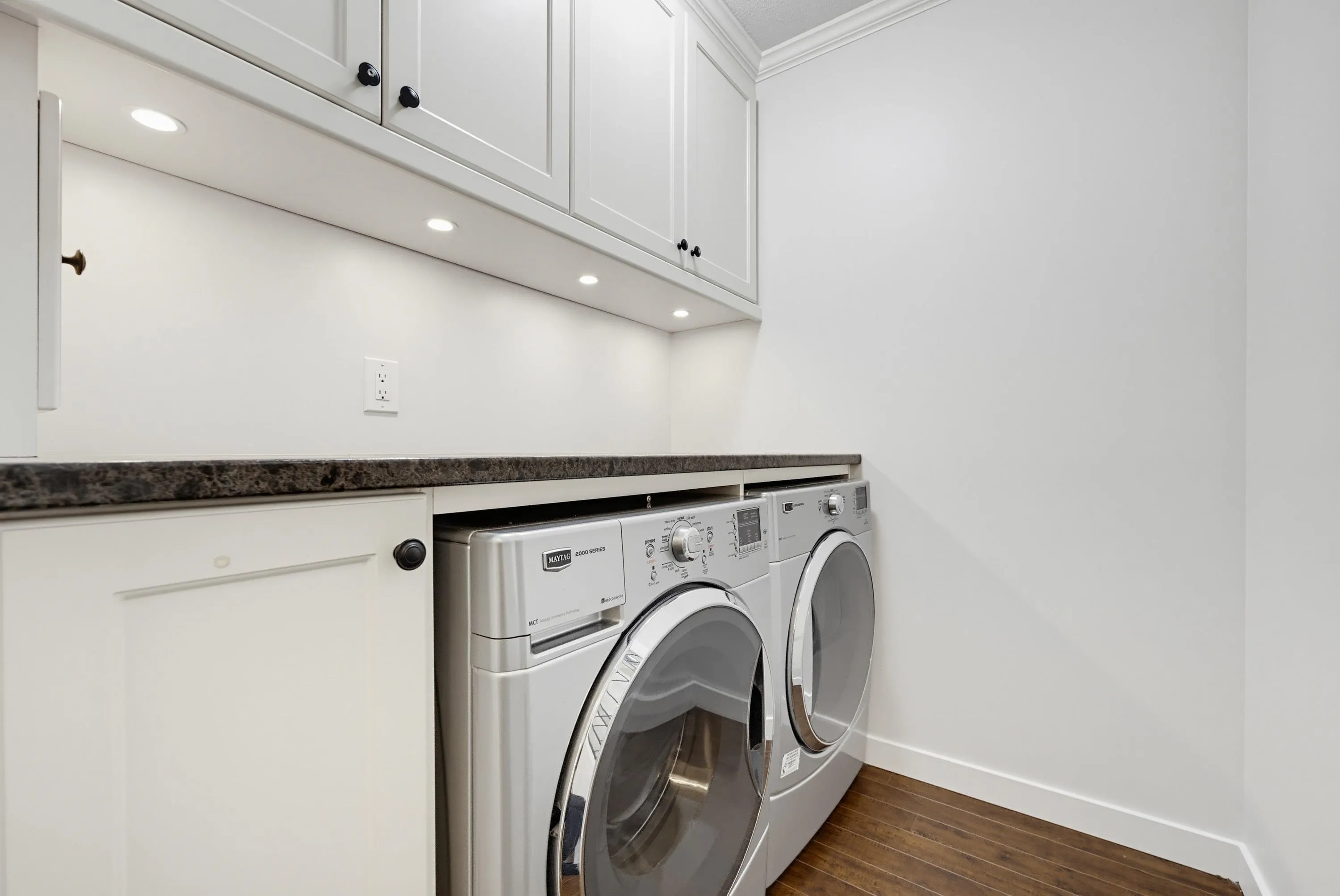 15300 17 Avenue #206