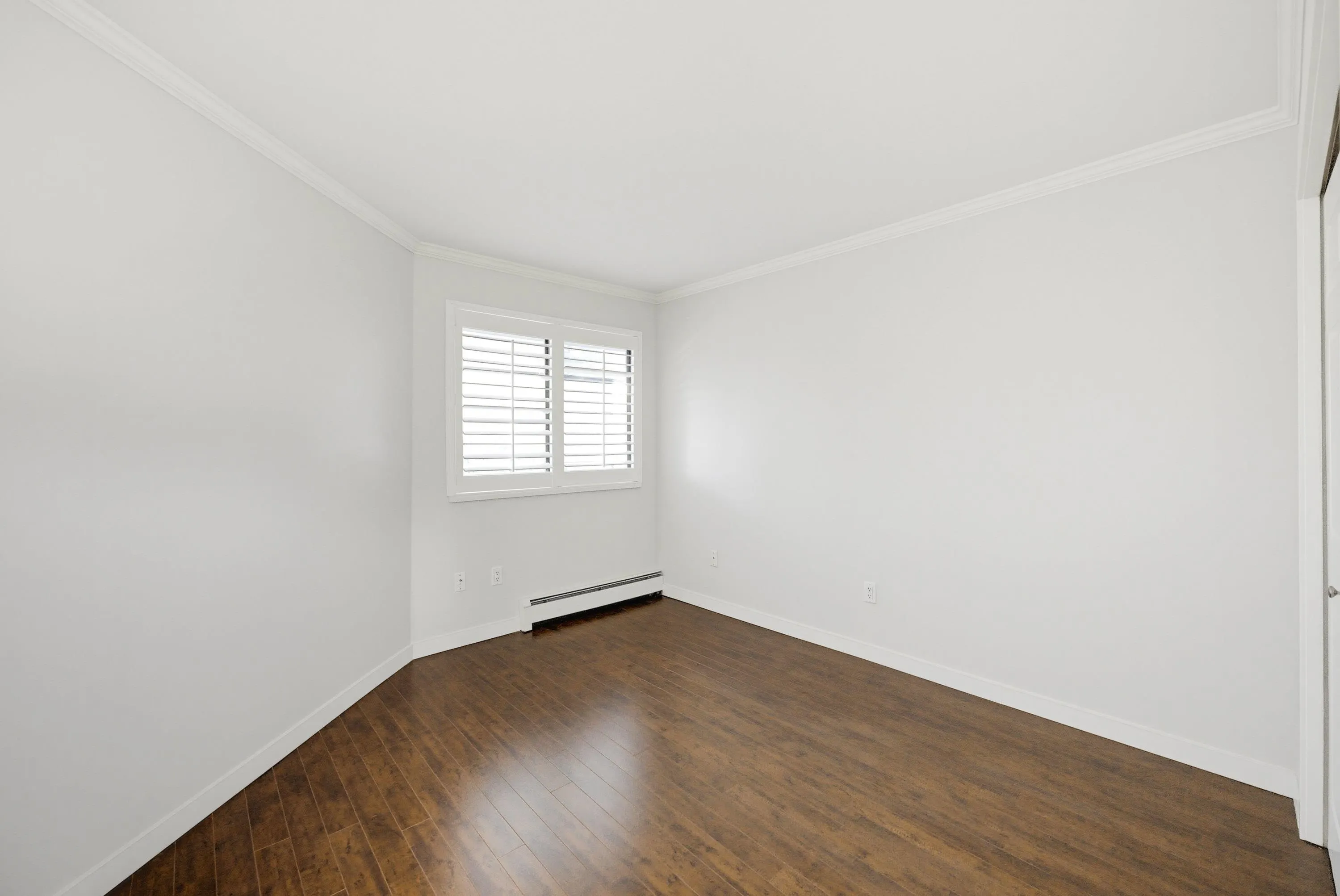 15300 17 Avenue #206