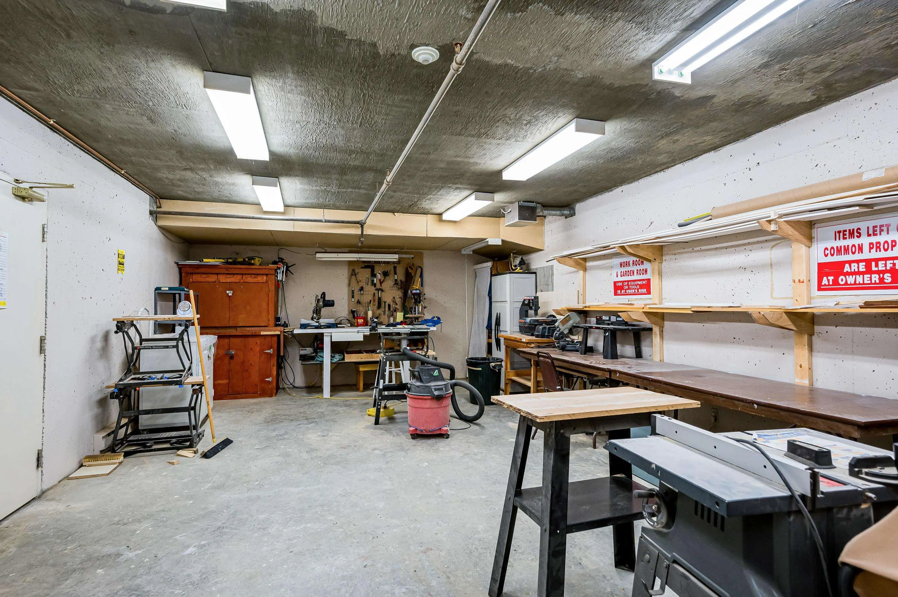 15300 17 Avenue #206