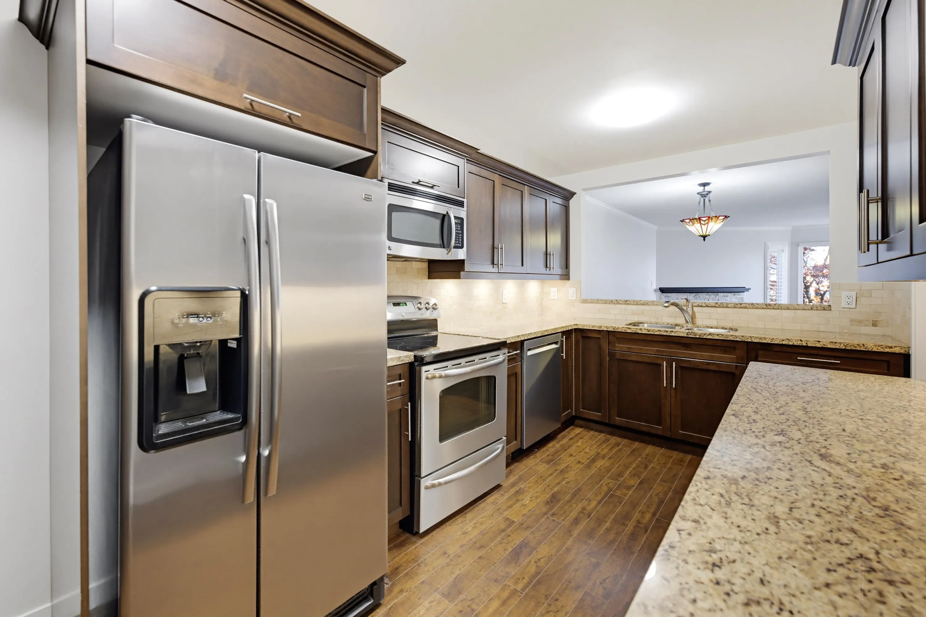 15300 17 Avenue #206