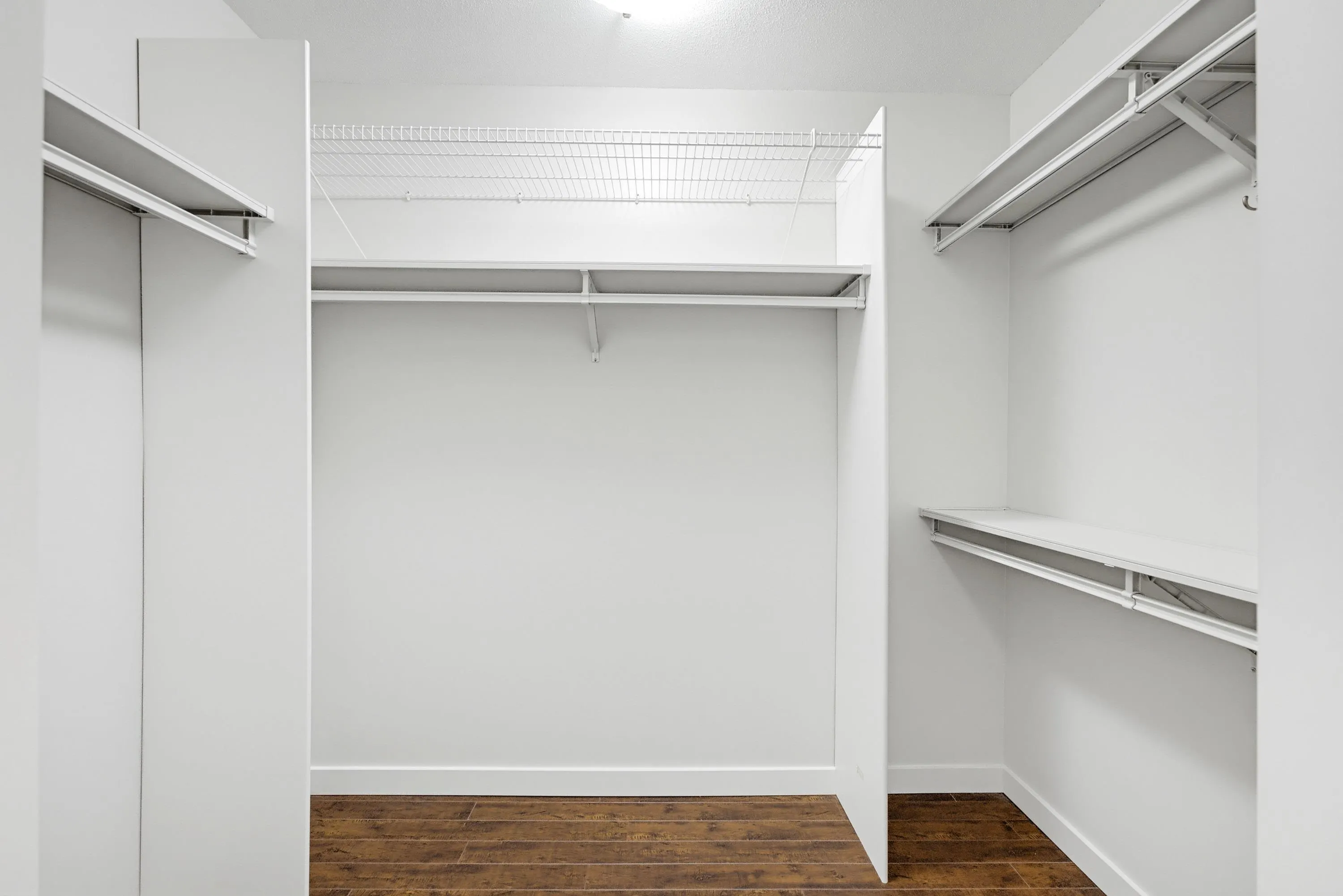 15300 17 Avenue #206