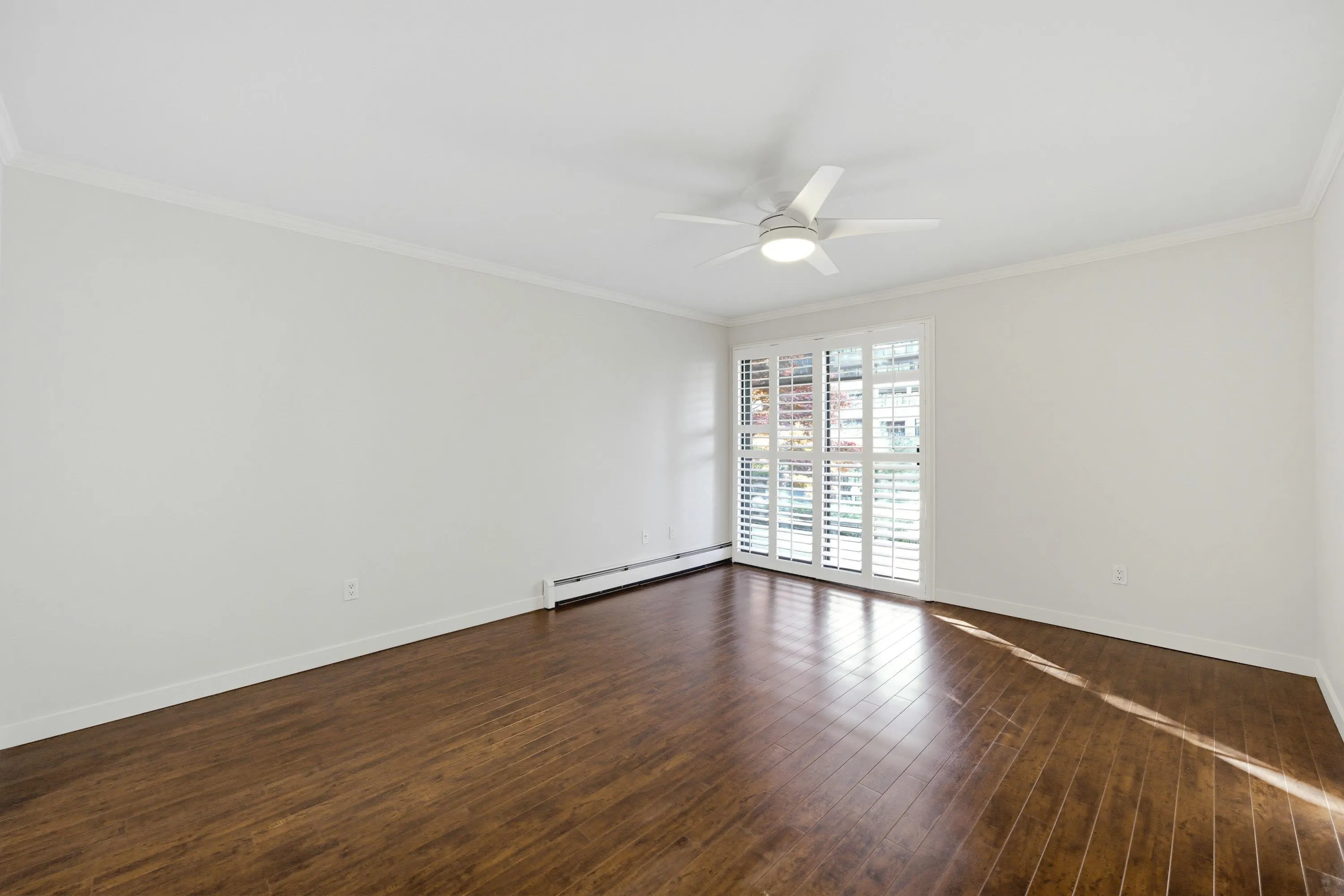 15300 17 Avenue #206