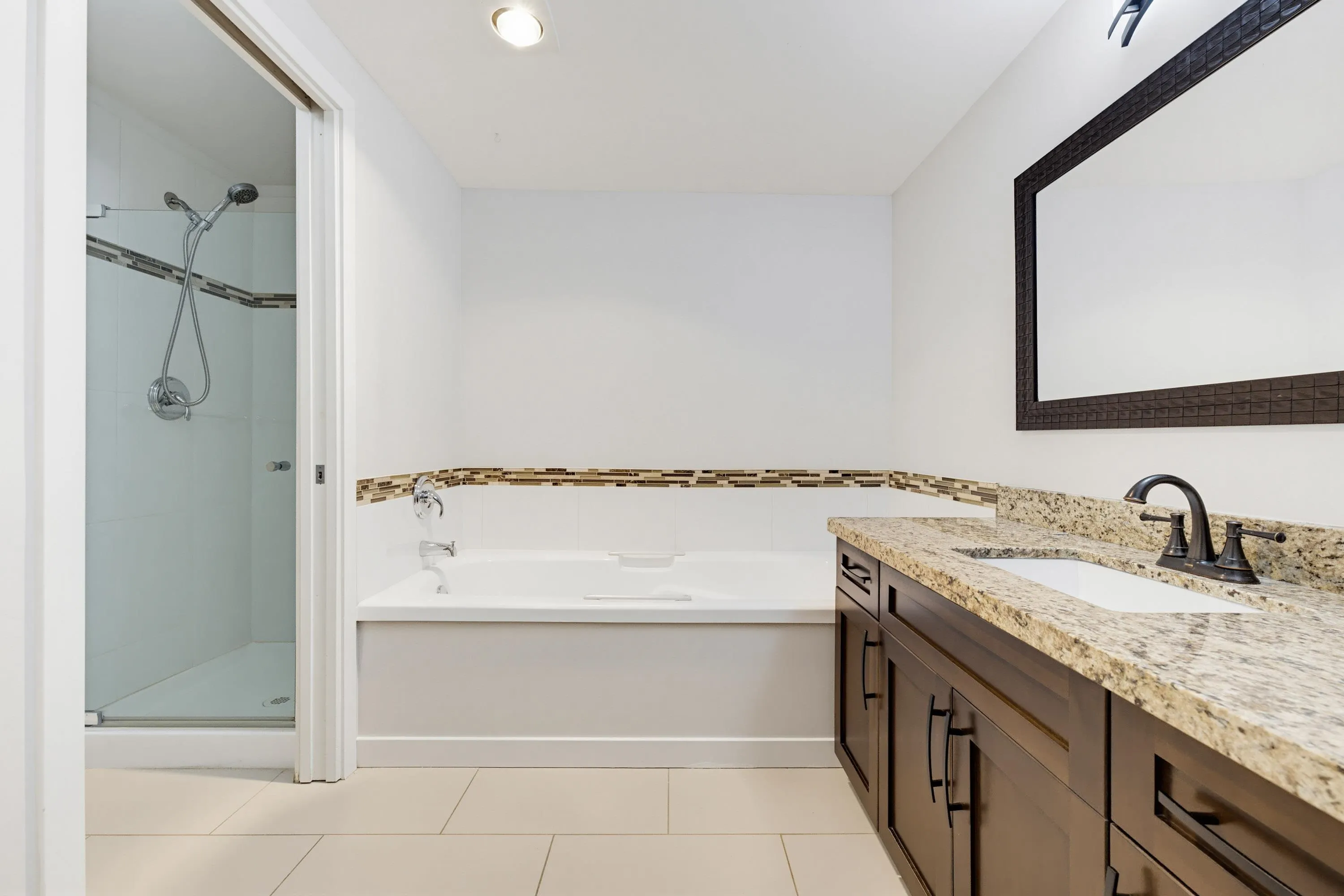 15300 17 Avenue #206