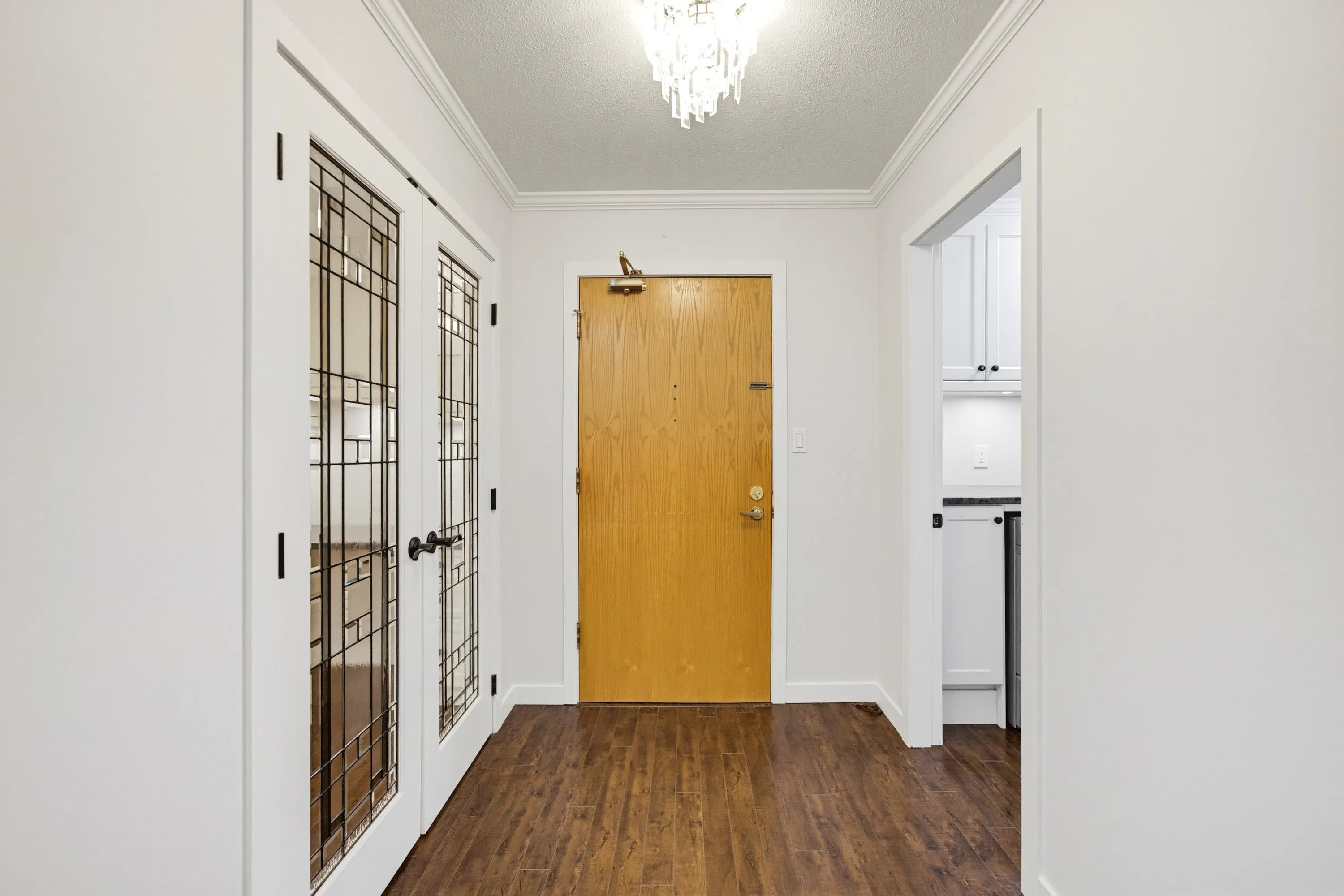 15300 17 Avenue #206