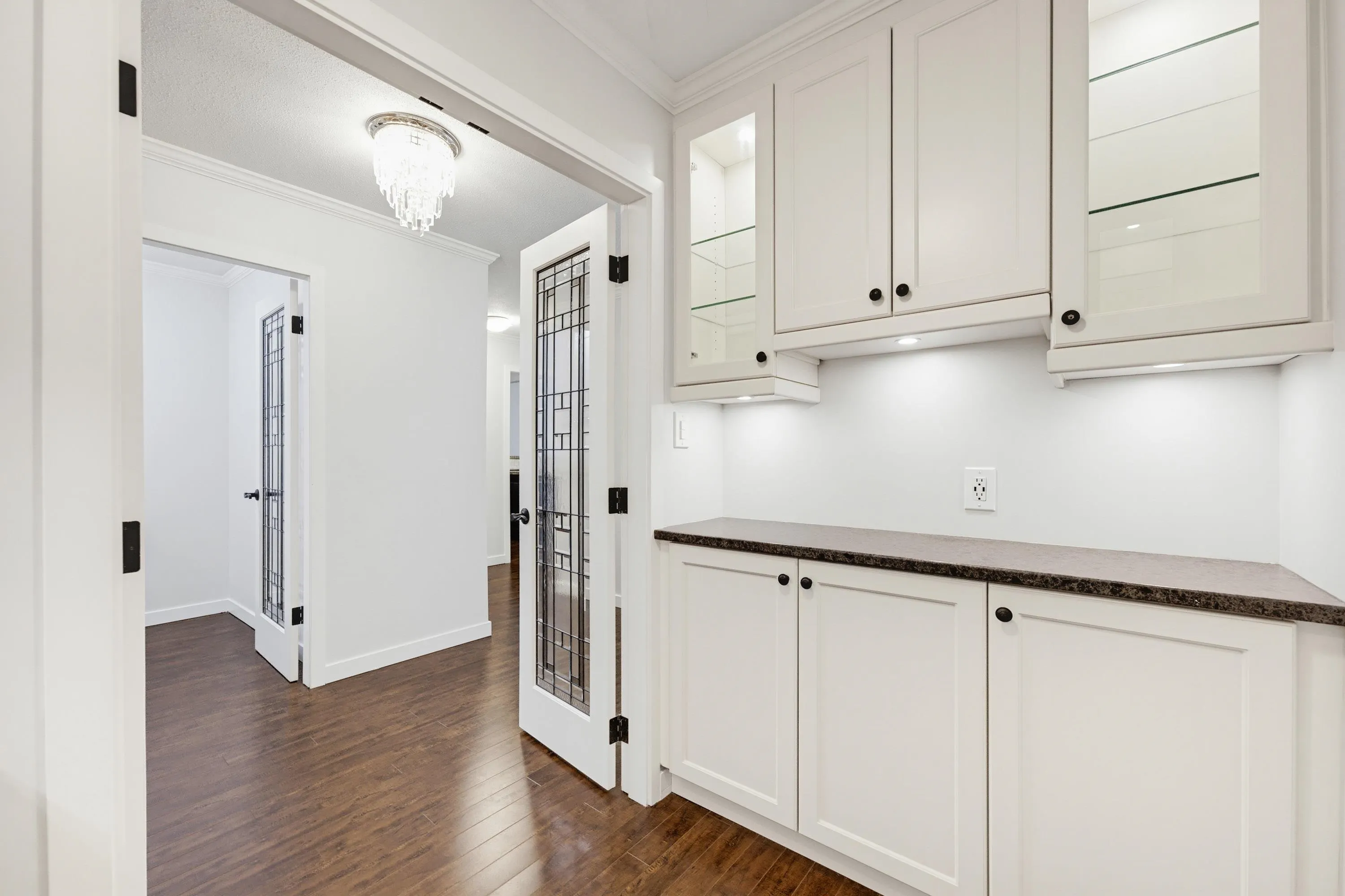 15300 17 Avenue #206