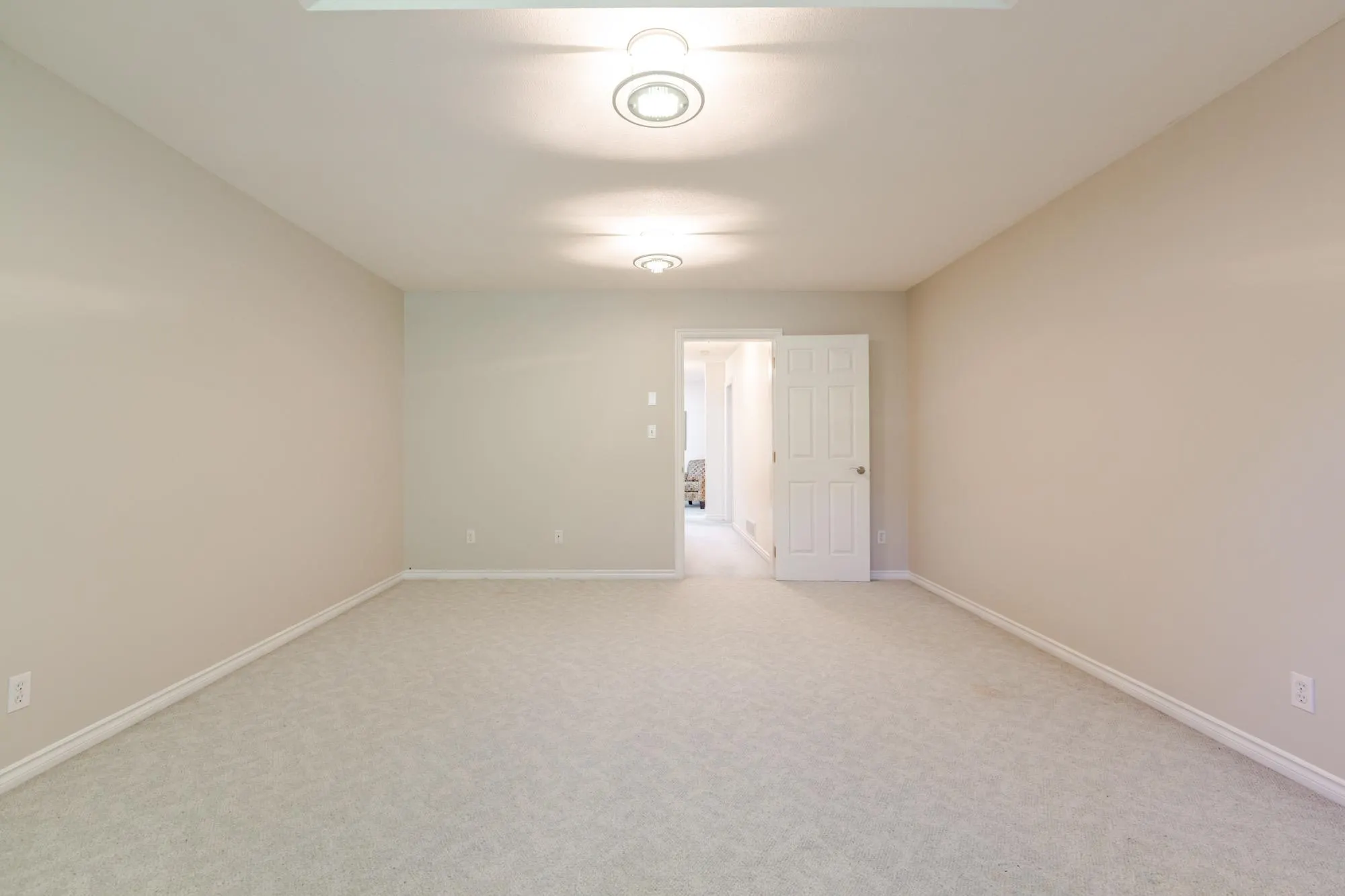2567 140 Street