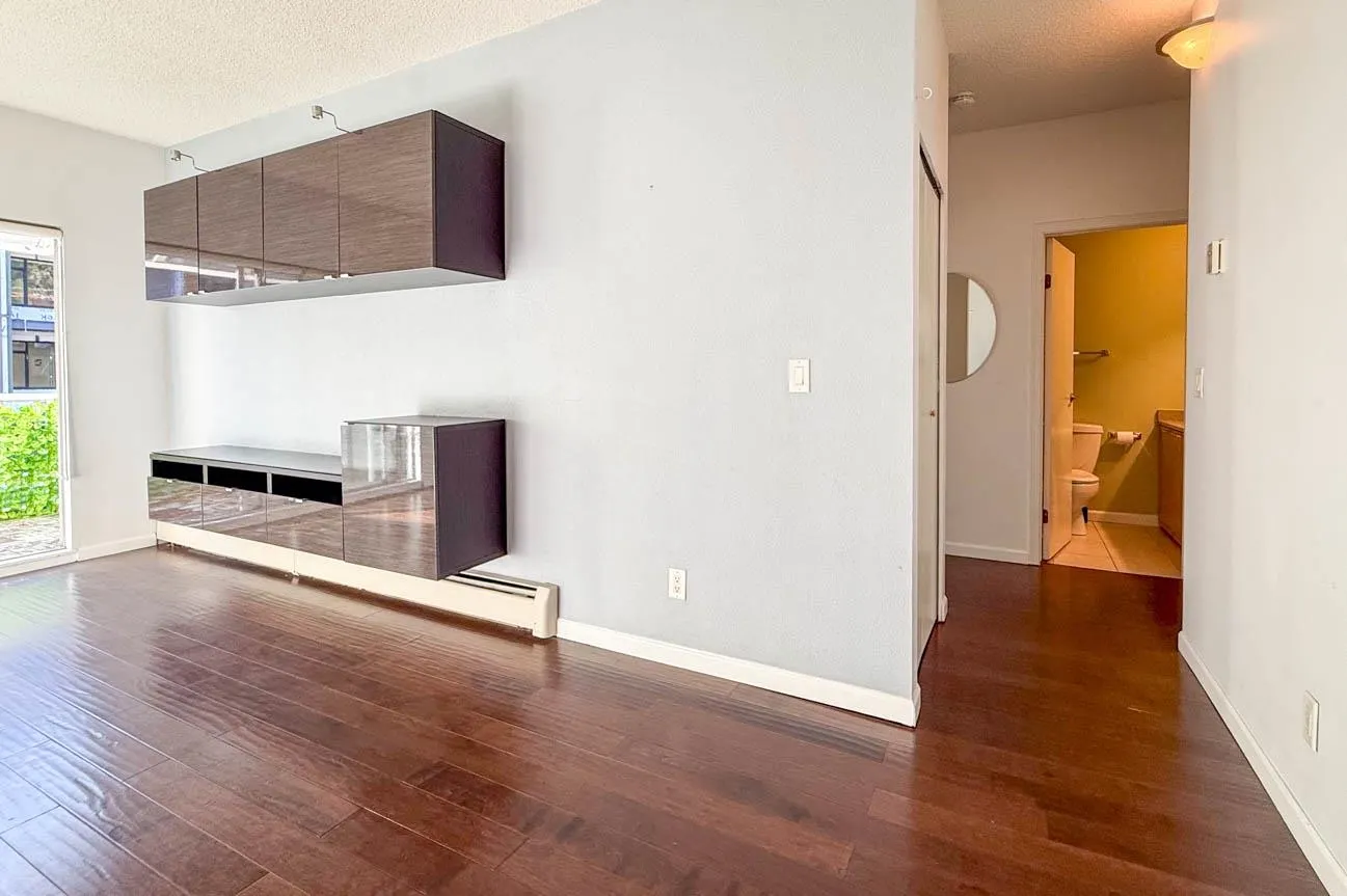 827 W 16th #304
