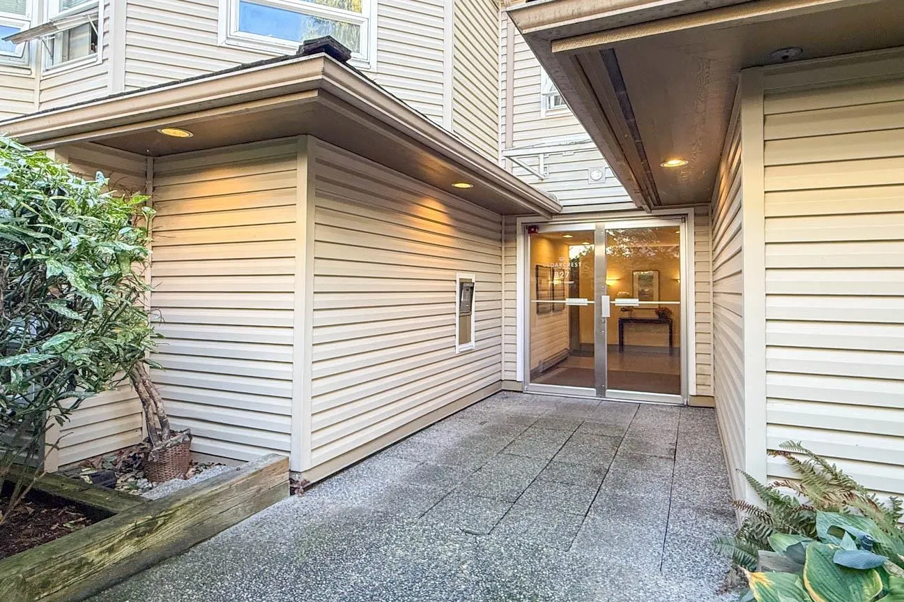 827 W 16th #304