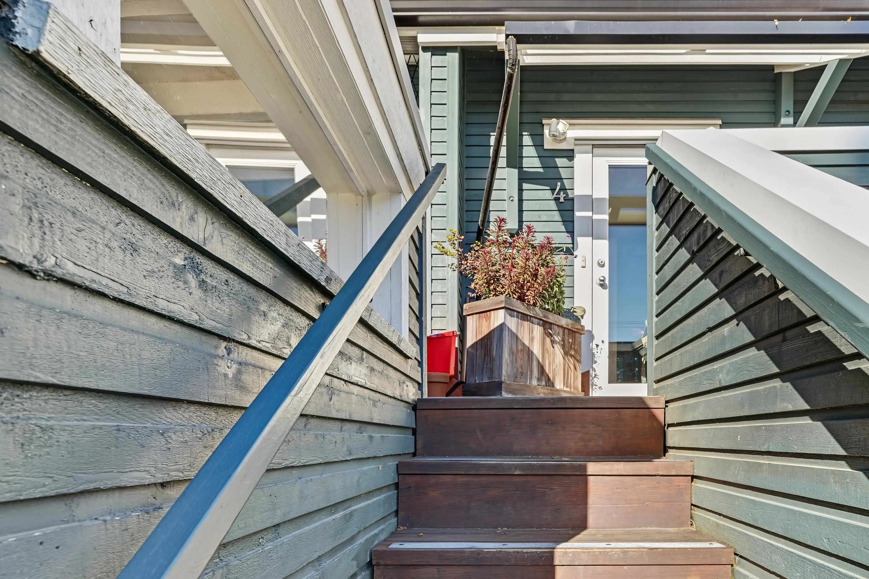 2682 W 8th Avenue #4