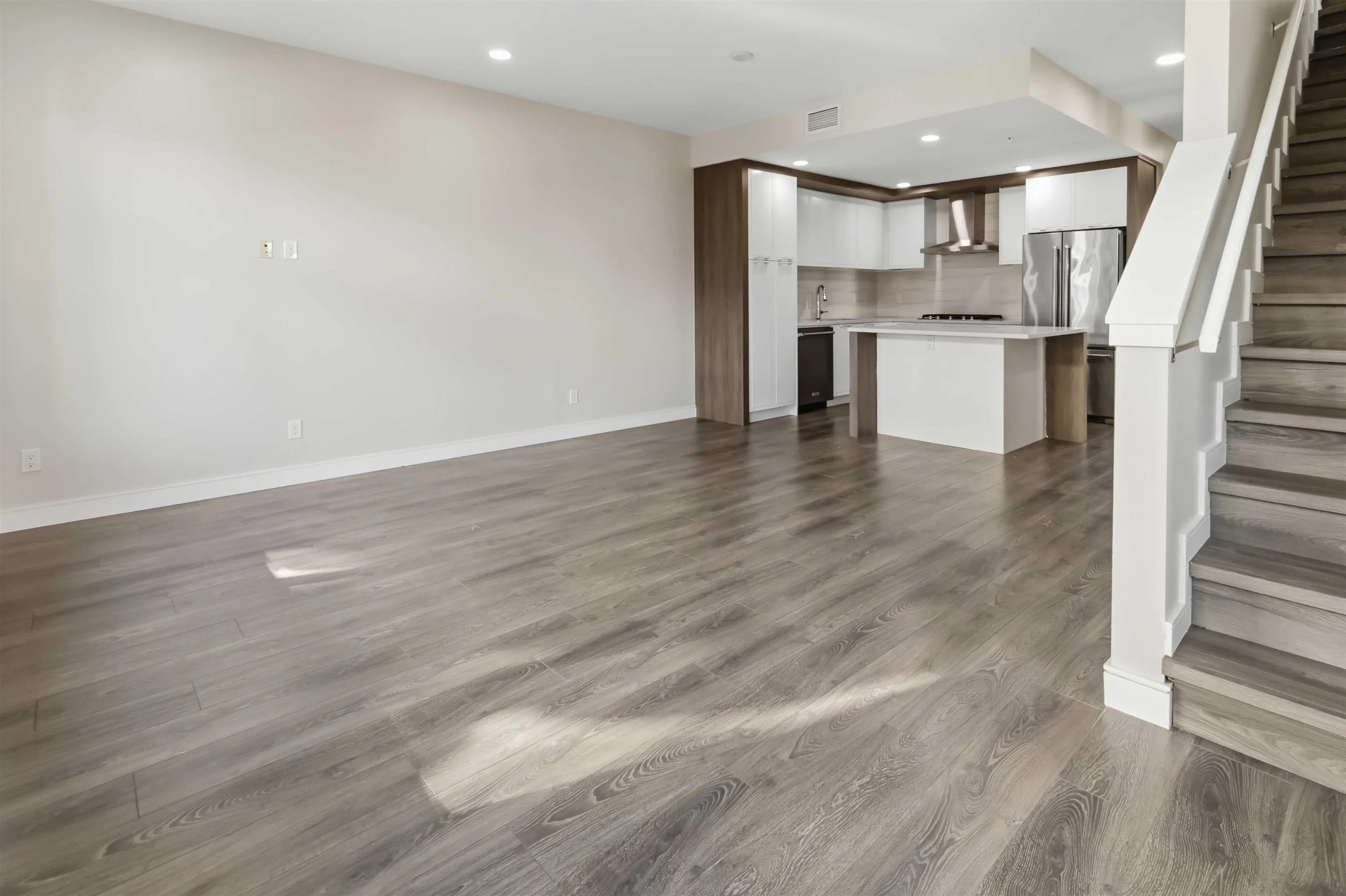 8447 115 Street #8