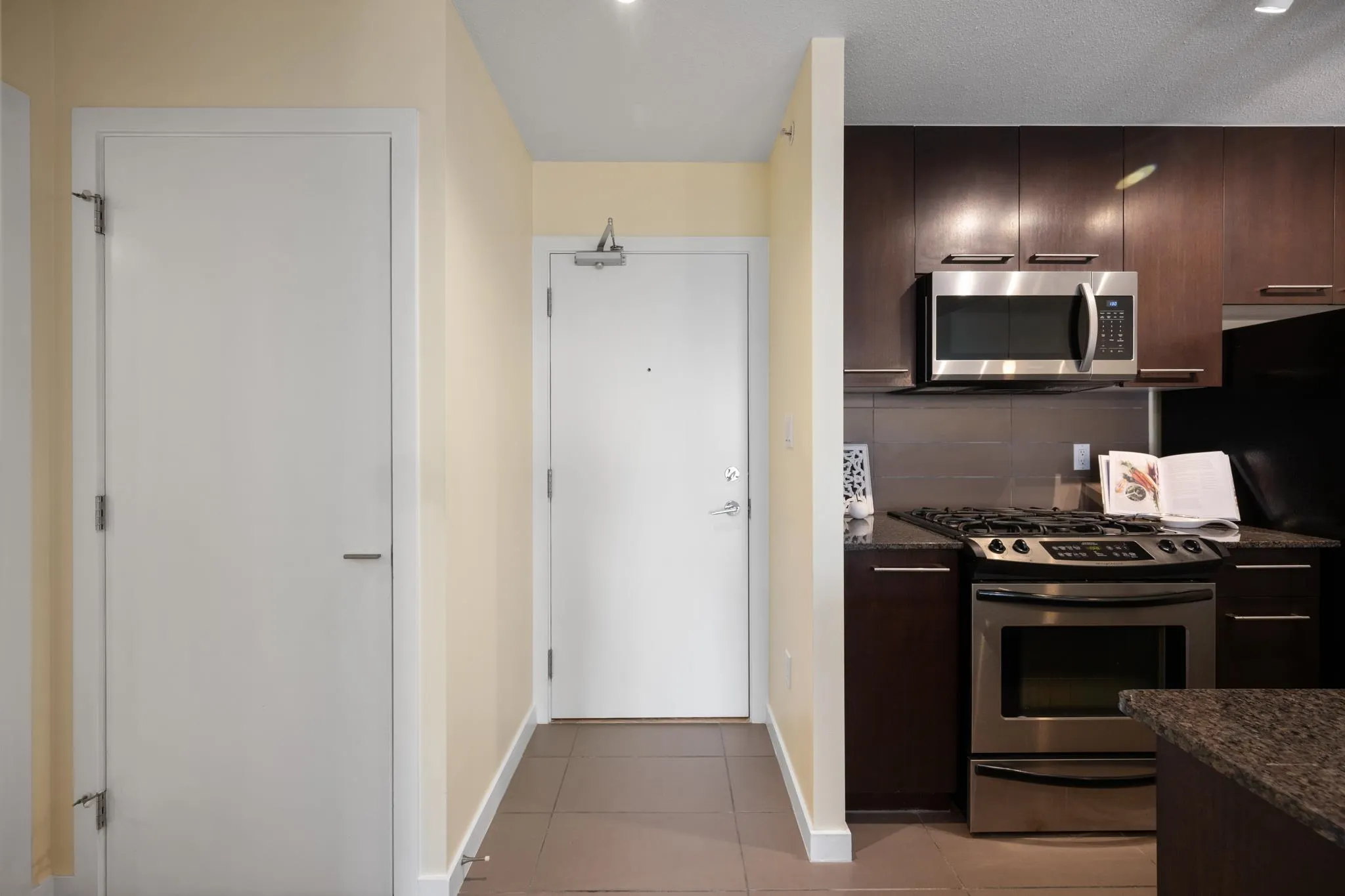 2979 Glen Drive #608
