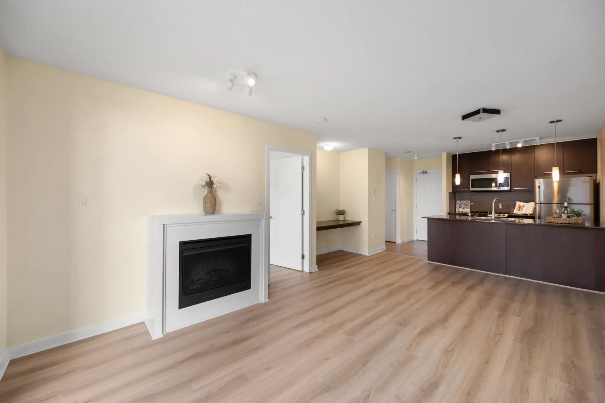 2979 Glen Drive #608